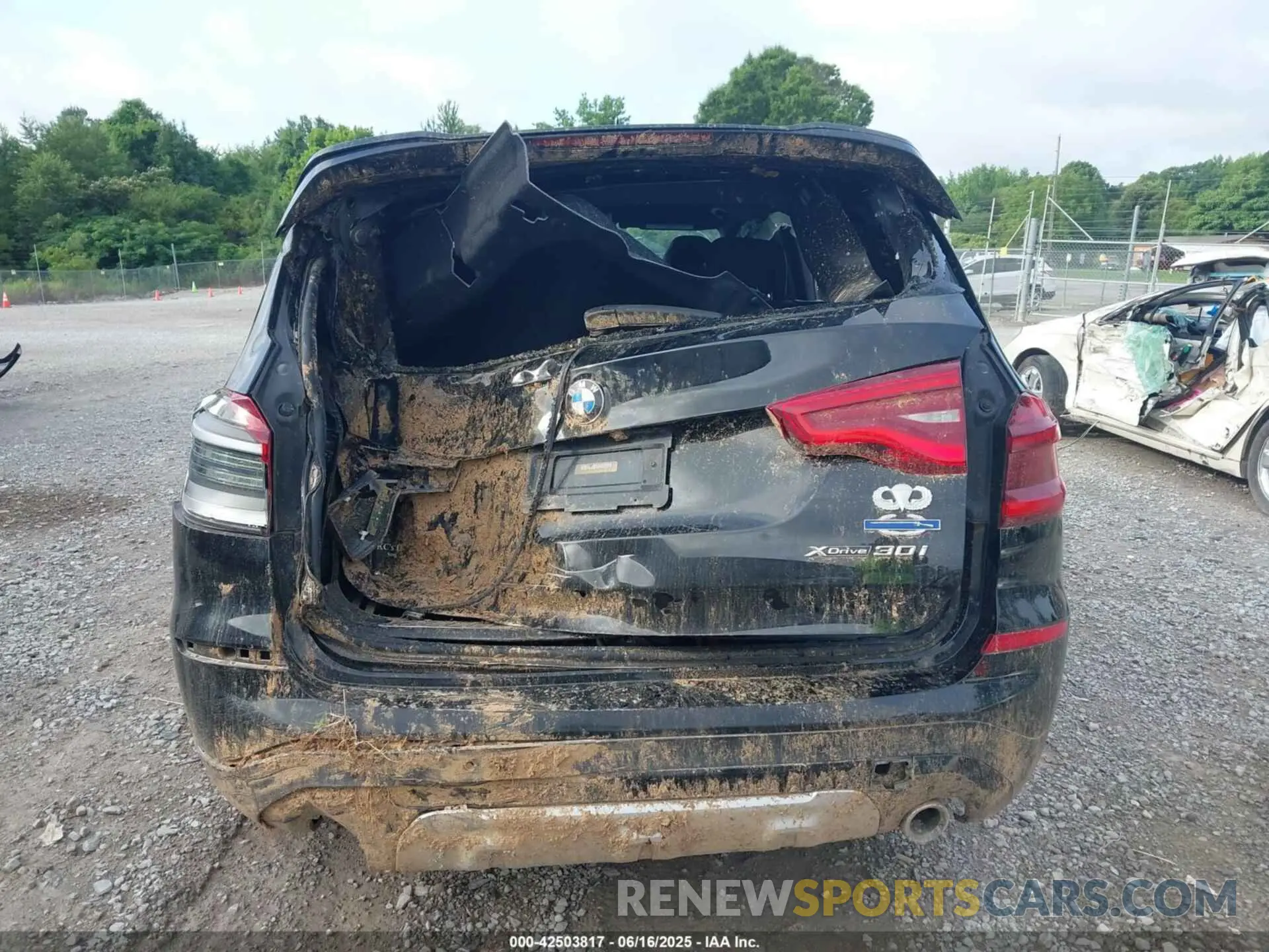 16 fotografías del automóvil dañado 5UXTY5C09LLE58039 BMW X3 2020