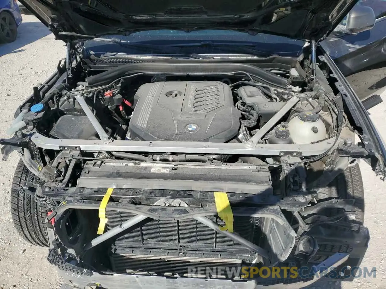 12 fotografías del automóvil dañado 5UXTY9C02L9B17635 BMW X3 2020
