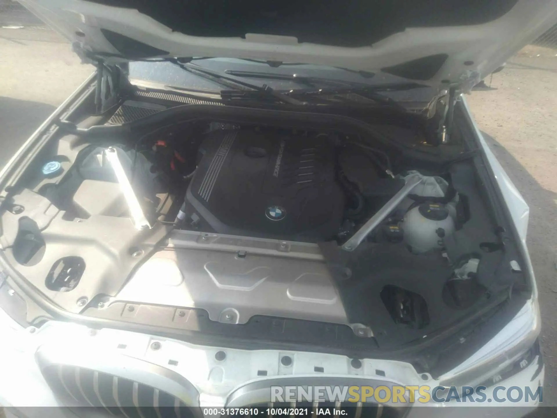 10 fotografías del automóvil dañado 5UXTY9C02L9B46519 BMW X3 2020