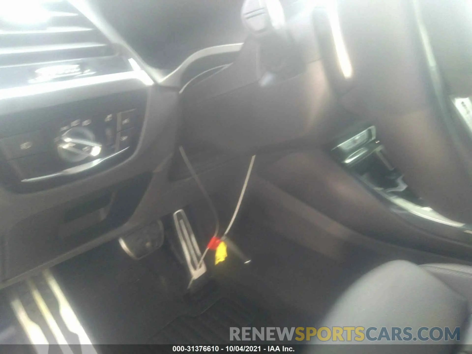 11 fotografías del automóvil dañado 5UXTY9C02L9B46519 BMW X3 2020