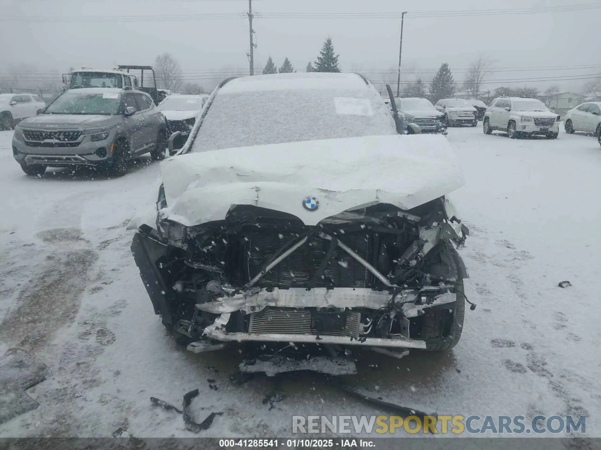 13 fotografías del automóvil dañado 5UXTY9C02L9C16309 BMW X3 2020