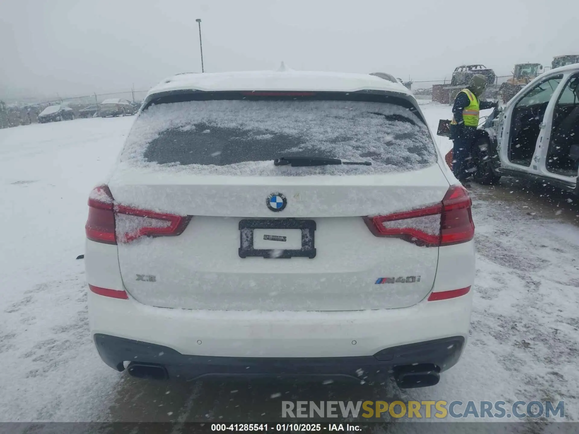 17 fotografías del automóvil dañado 5UXTY9C02L9C16309 BMW X3 2020