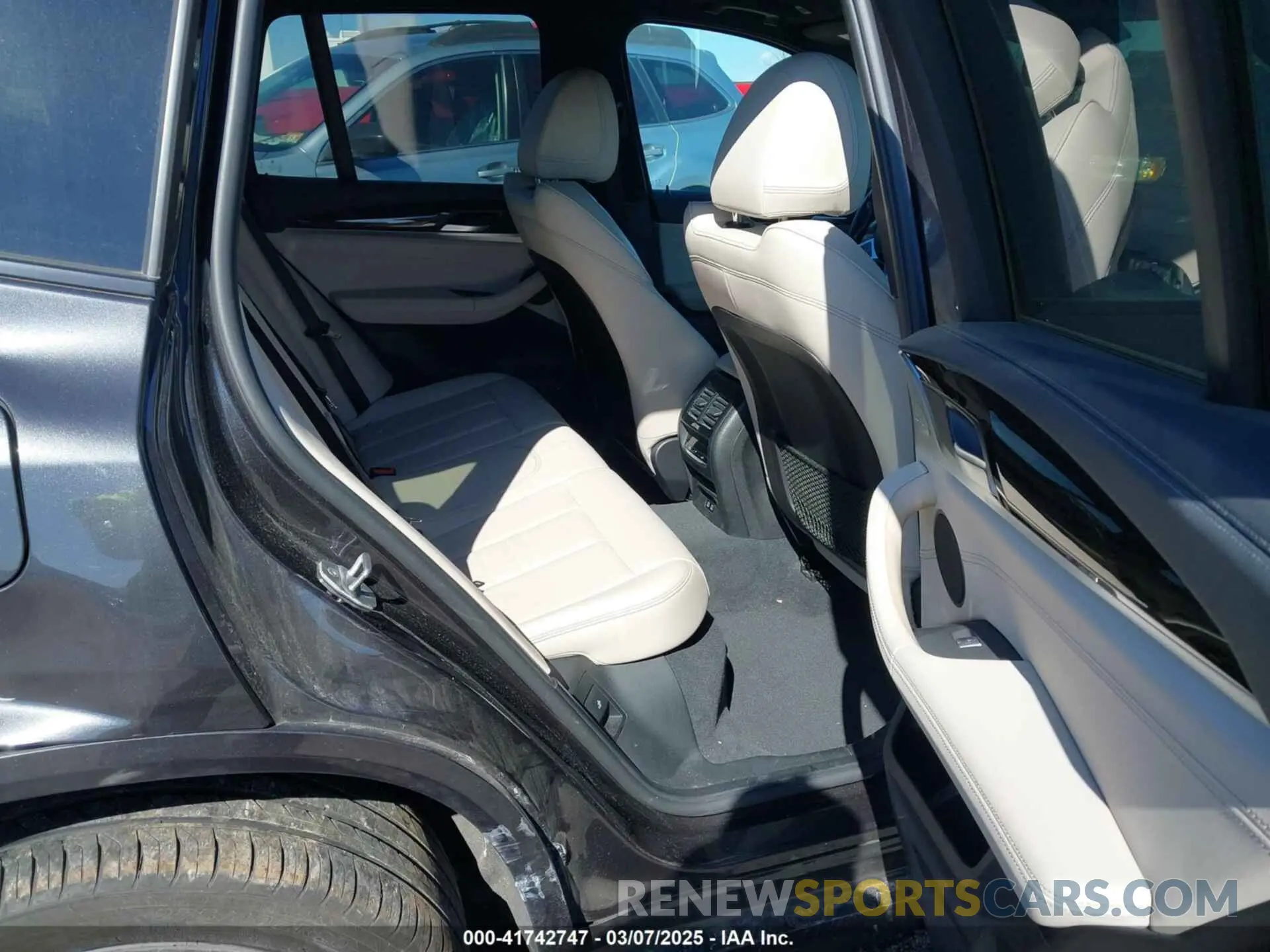 8 fotografías del automóvil dañado 5UXTY9C05LLE59910 BMW X3 2020