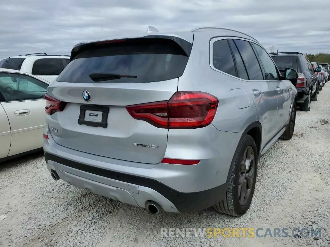 4 fotografías del automóvil dañado 5UXTY3C05M9H33828 BMW X3 2021