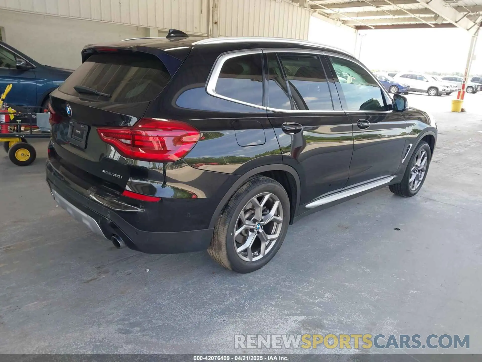 4 fotografías del automóvil dañado 5UXTY3C06M9H80074 BMW X3 2021