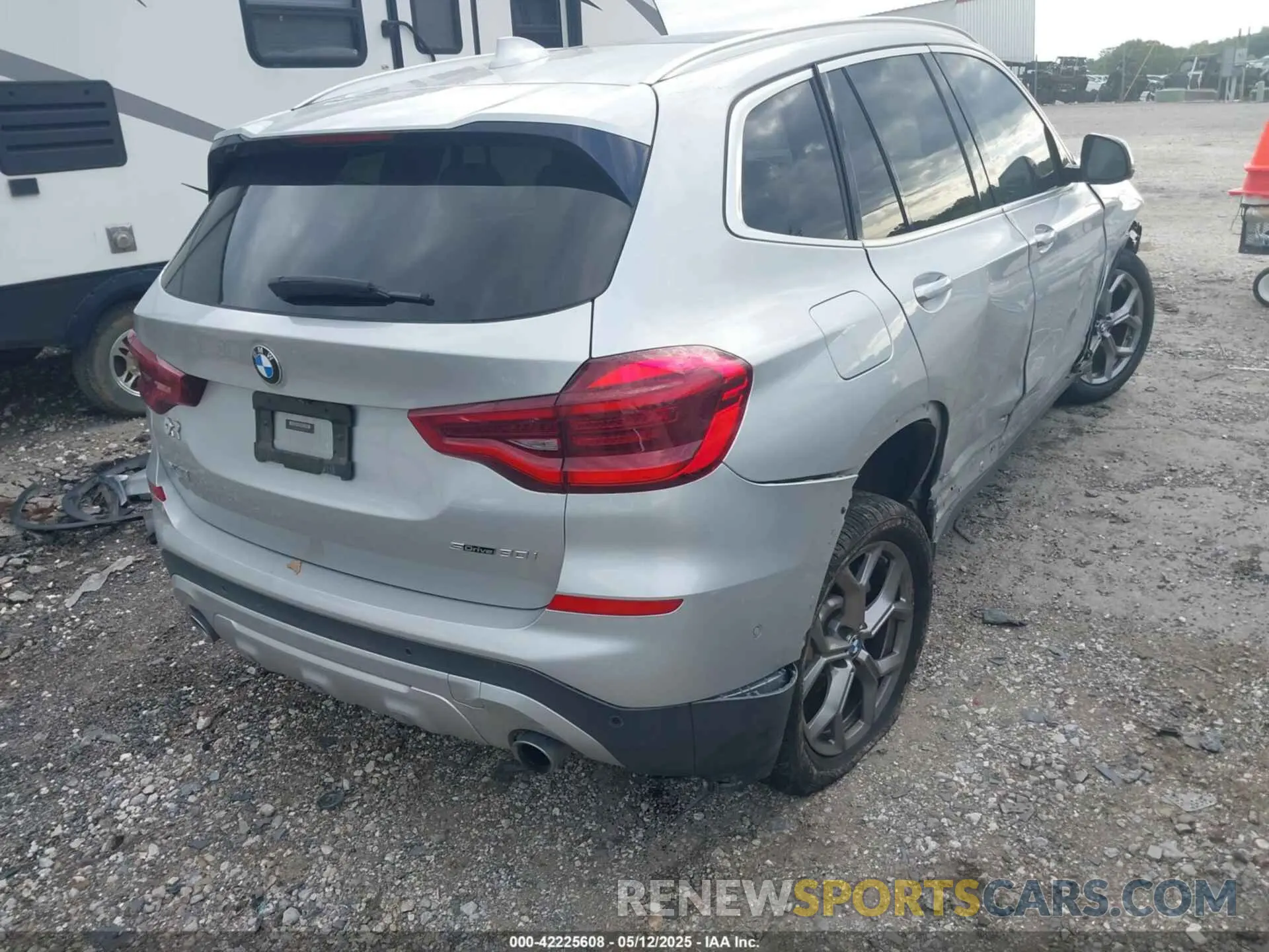 4 fotografías del automóvil dañado 5UXTY3C09M9E14741 BMW X3 2021