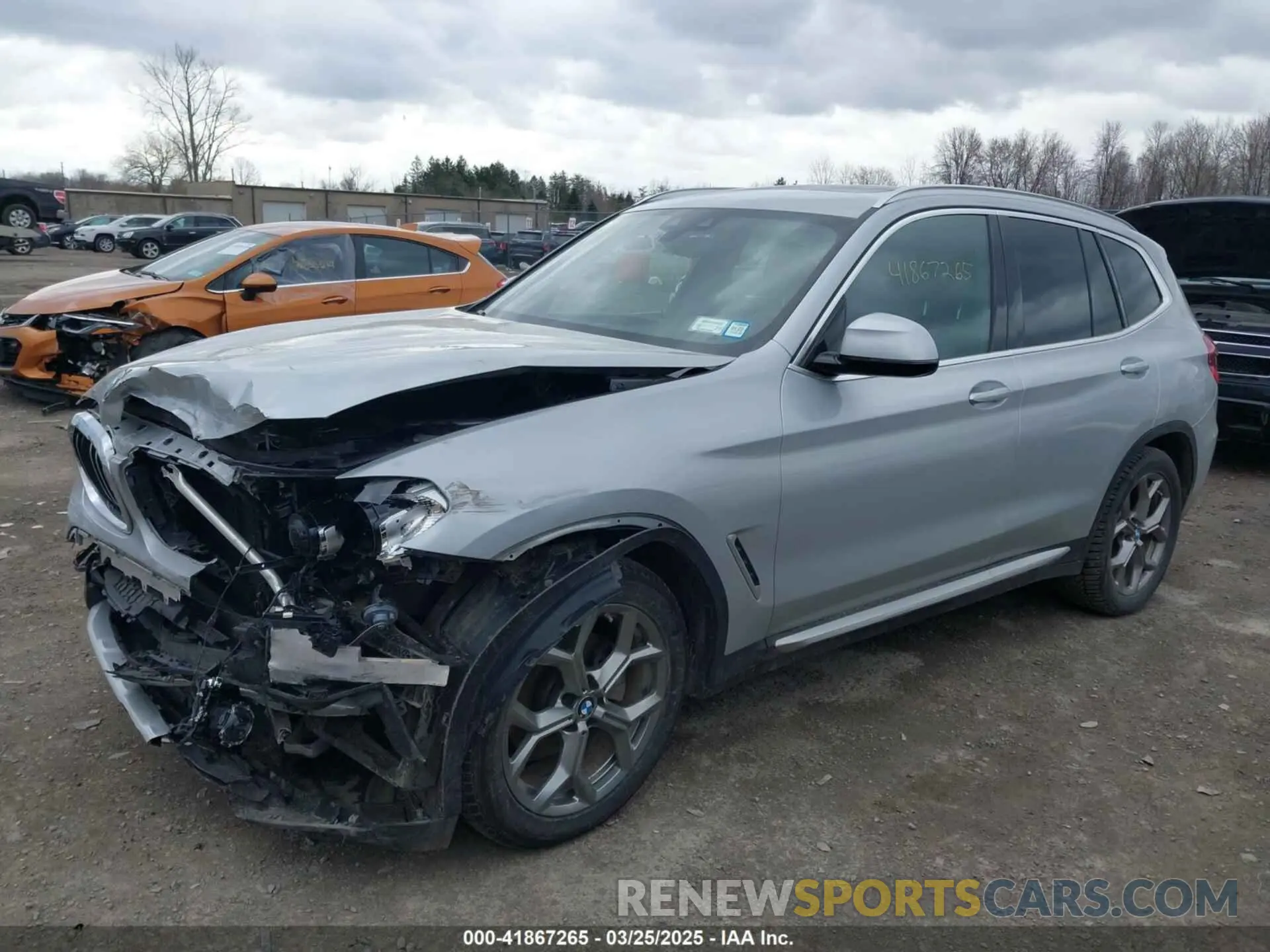 2 fotografías del automóvil dañado 5UXTY5C02M9F46381 BMW X3 2021