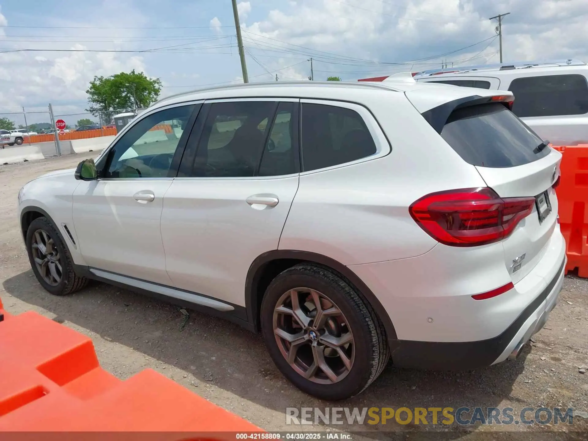 14 fotografías del automóvil dañado 5UXTY5C06M9E21979 BMW X3 2021