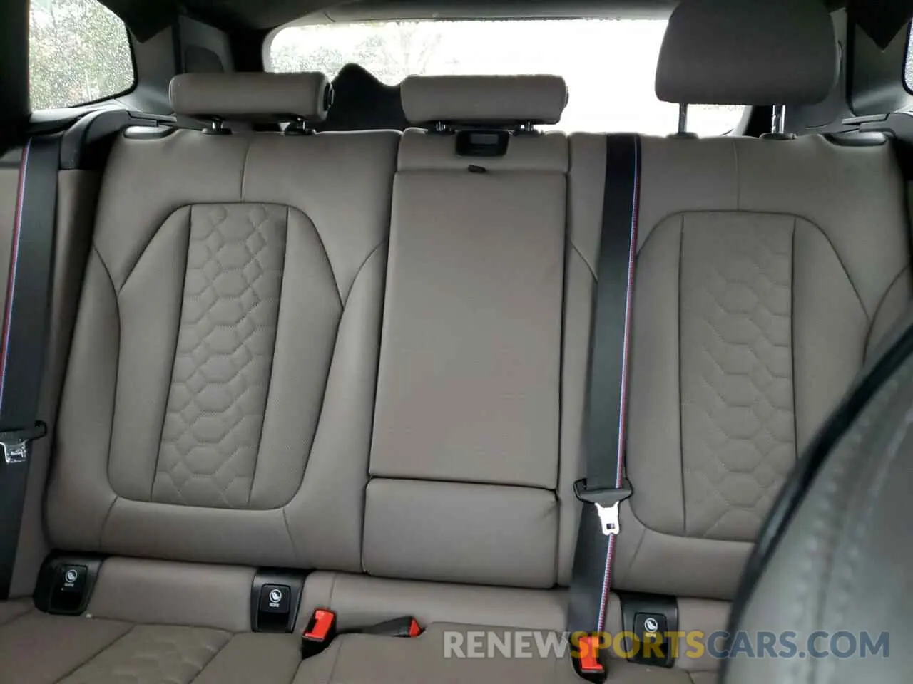 10 fotografías del automóvil dañado 5YMTS0C05M9H64439 BMW X3 2021