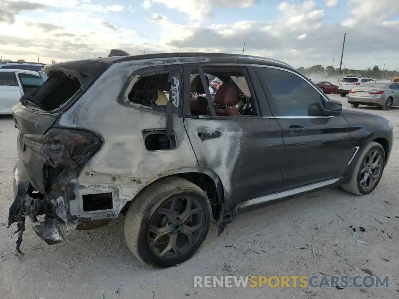 3 fotografías del automóvil dañado 5UX43DP00N9M21000 BMW X3 2022