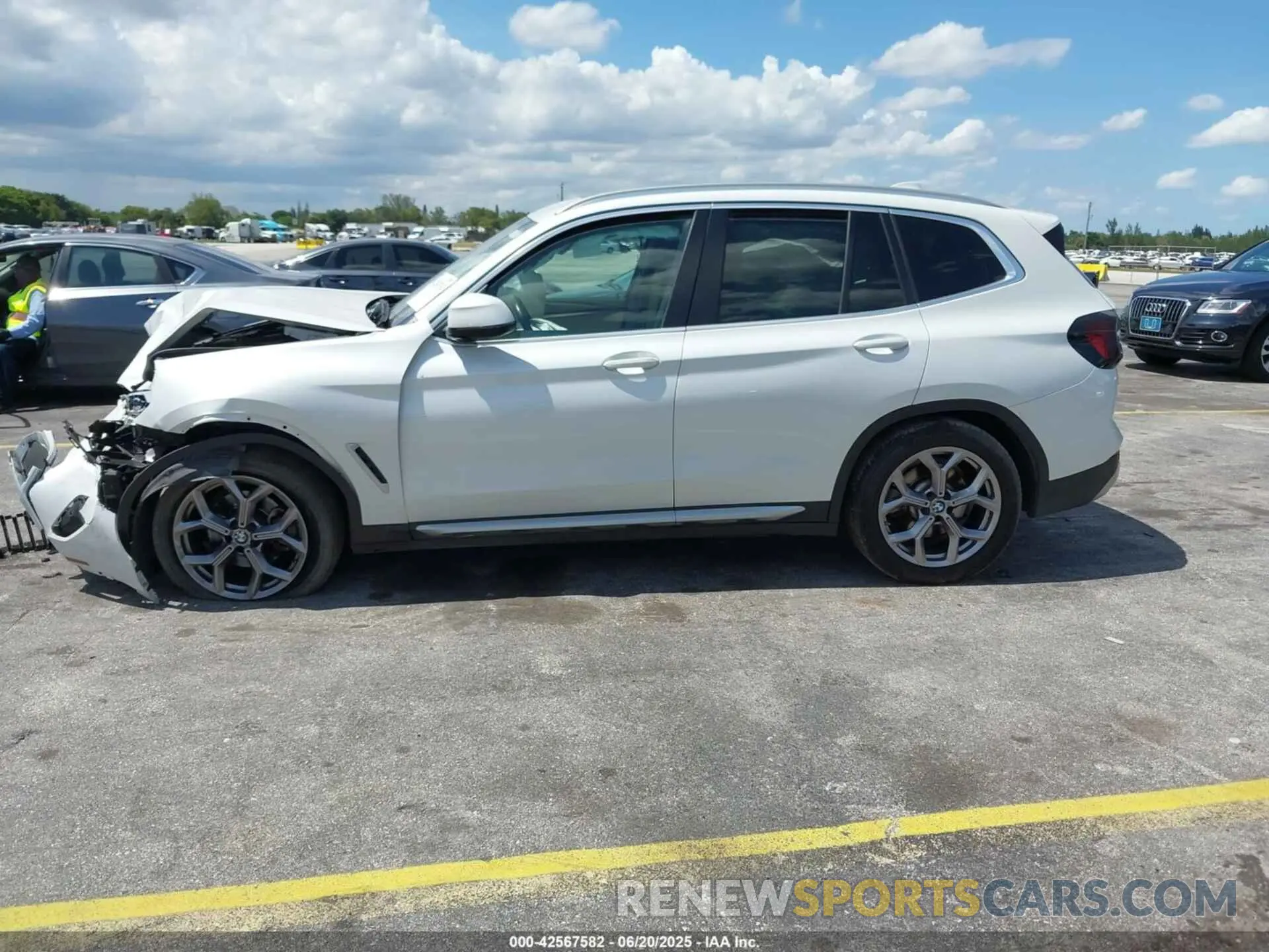 13 fotografías del automóvil dañado 5UX43DP03N9L39942 BMW X3 2022