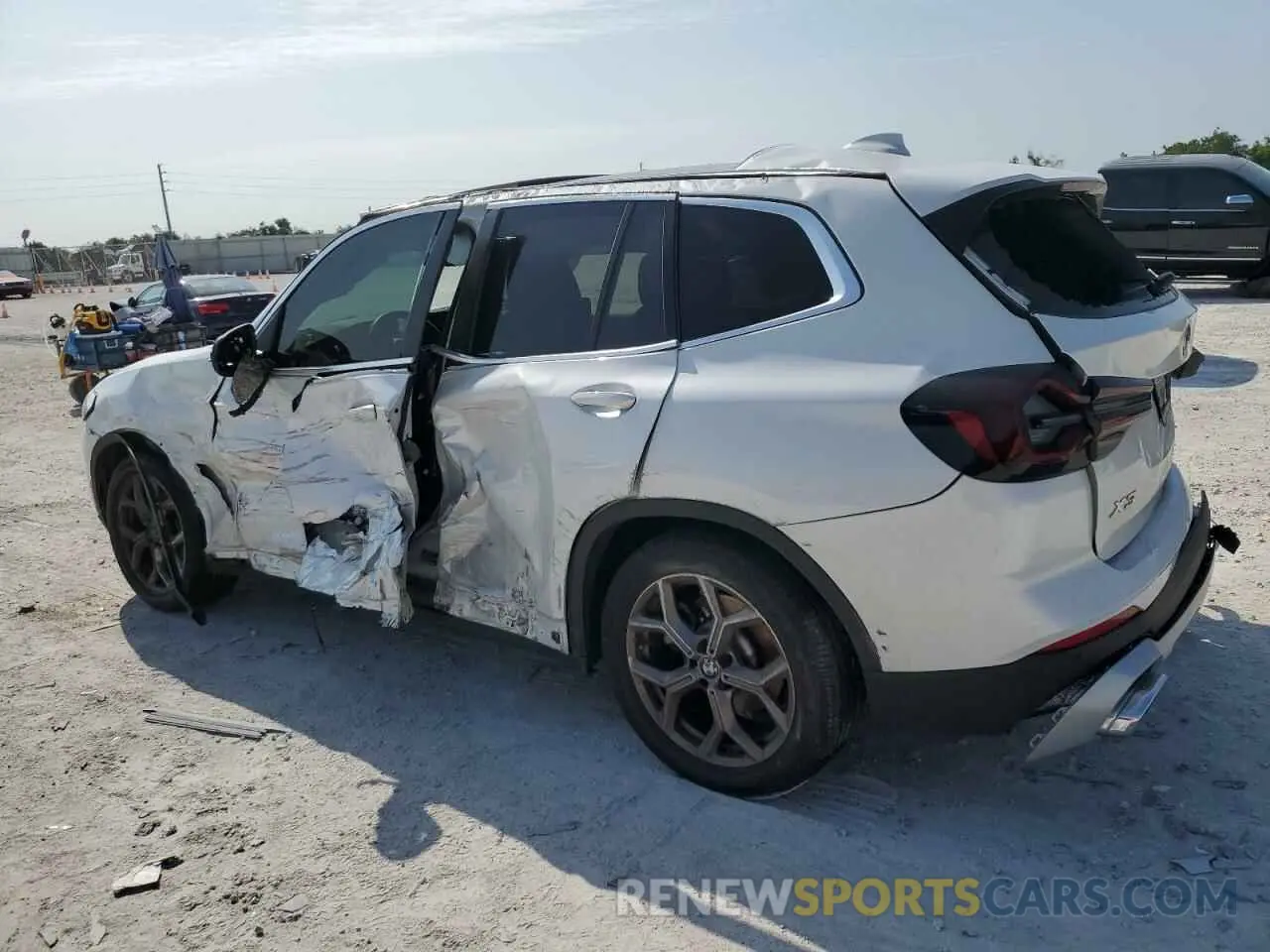 2 fotografías del automóvil dañado 5UX53DP05N9M35575 BMW X3 2022