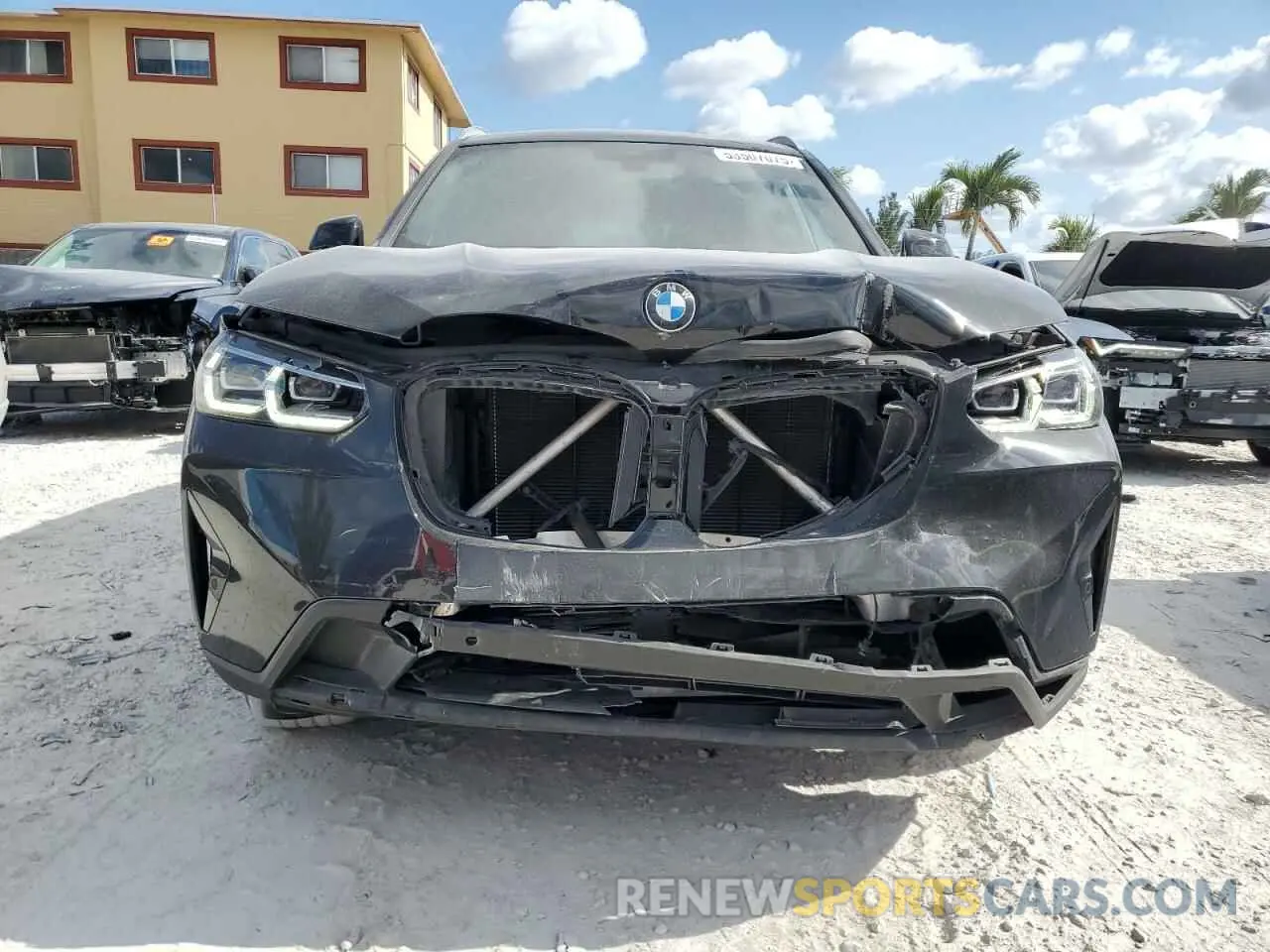 5 fotografías del automóvil dañado WBX47DP09NN163415 BMW X3 2022