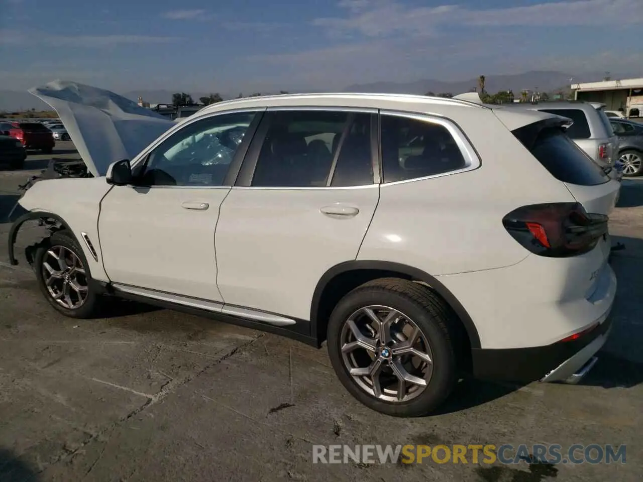 2 fotografías del automóvil dañado WBX47DP0XNN187089 BMW X3 2022