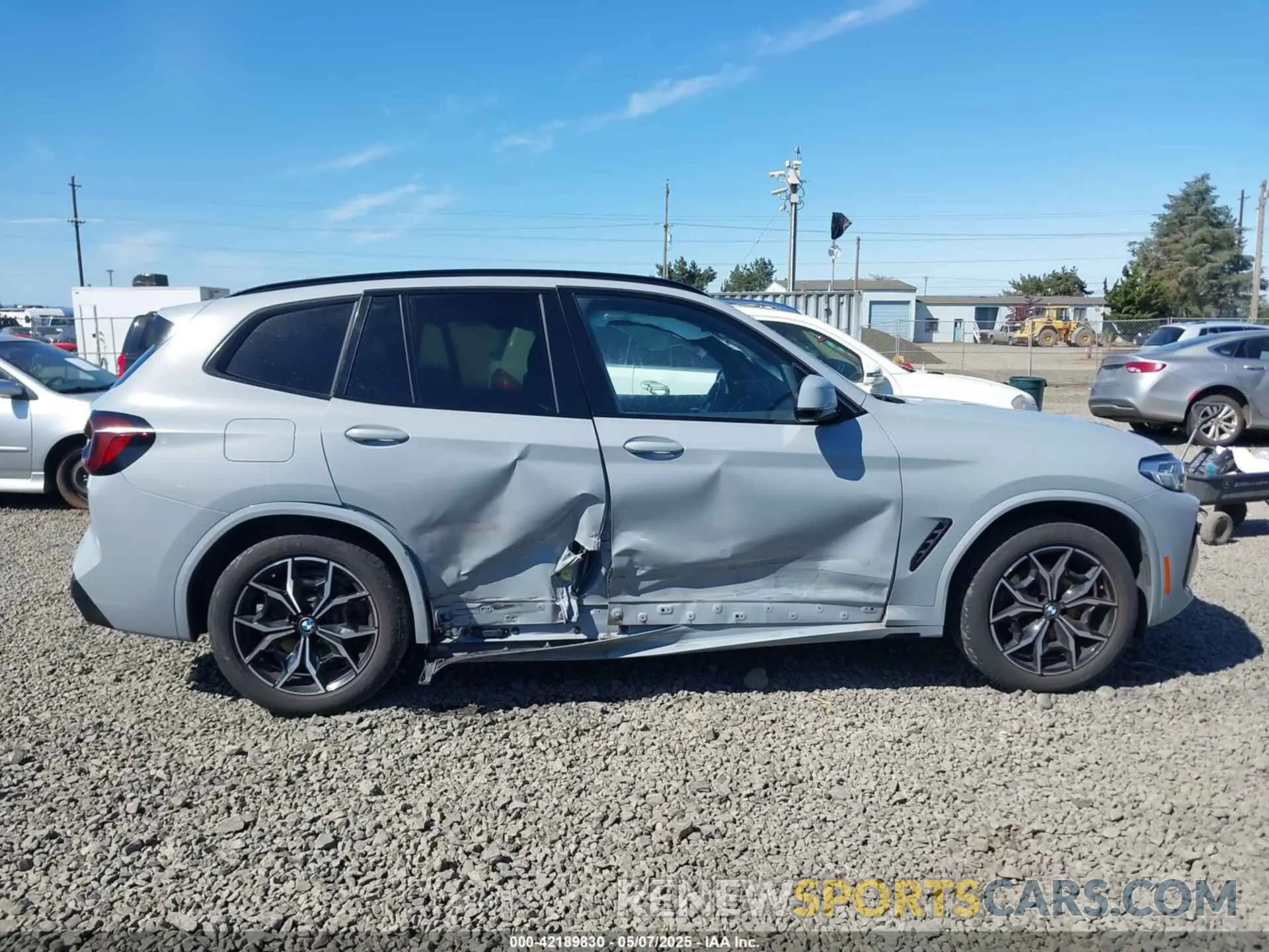 14 fotografías del automóvil dañado WBX57DP01NN163476 BMW X3 2022