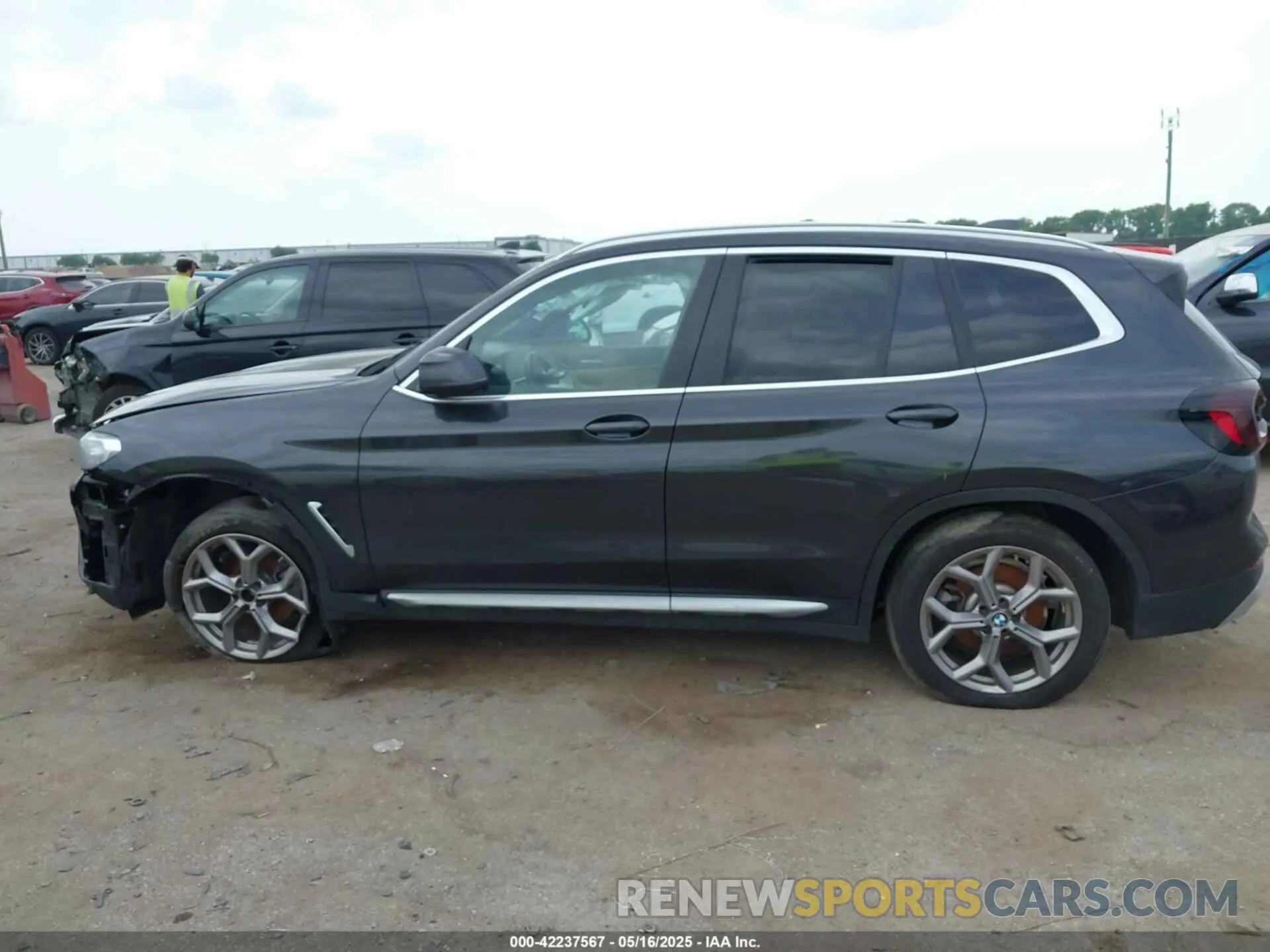 14 fotografías del automóvil dañado WBX57DP02NN178228 BMW X3 2022
