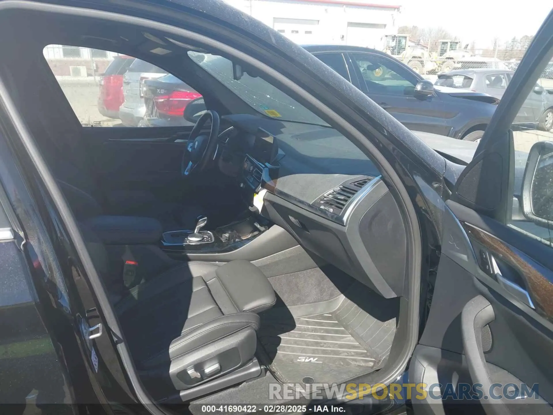 5 fotografías del automóvil dañado WBX57DP06NN175462 BMW X3 2022