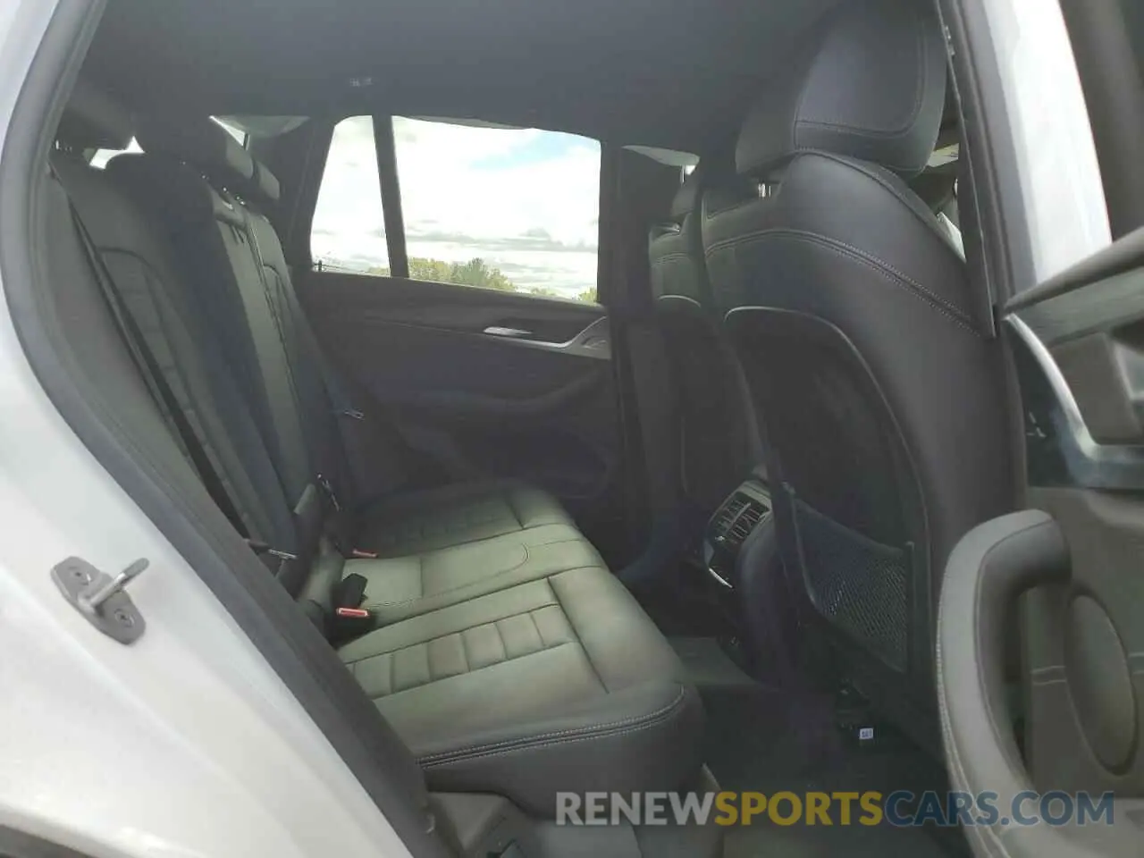 11 fotografías del automóvil dañado WBX57DP0XNN160141 BMW X3 2022
