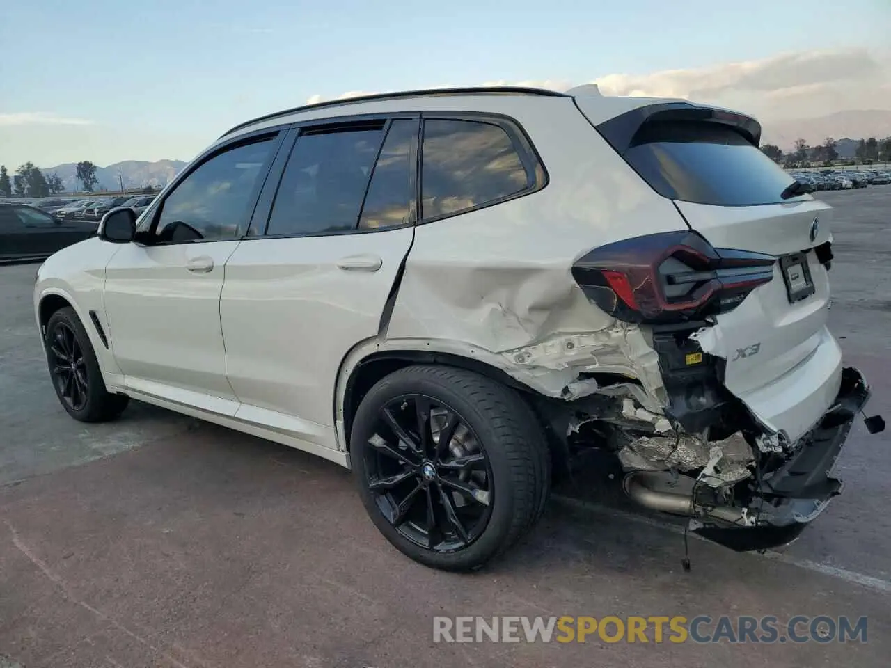 2 fotografías del automóvil dañado 5UX43DP05P9R39090 BMW X3 2023
