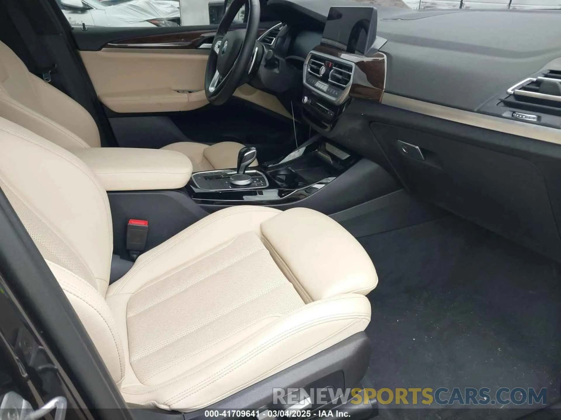 5 fotografías del automóvil dañado 5UX43DP09P9R23362 BMW X3 2023
