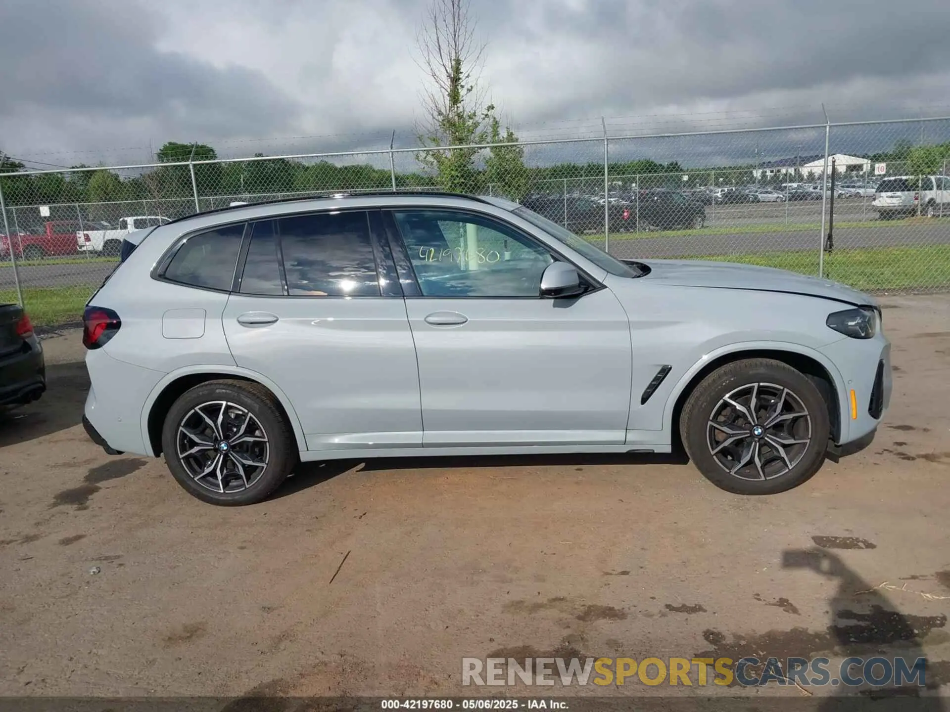 13 fotografías del automóvil dañado 5UX53DP02P9T01853 BMW X3 2023