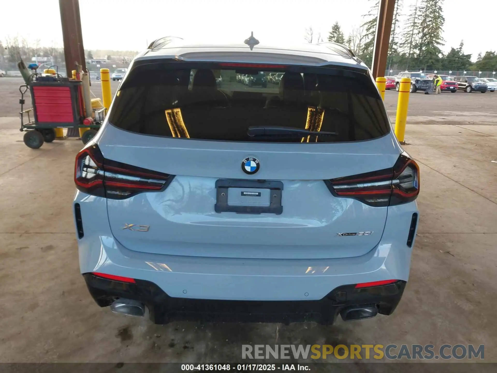17 fotografías del automóvil dañado 5UX53DP04P9N97930 BMW X3 2023