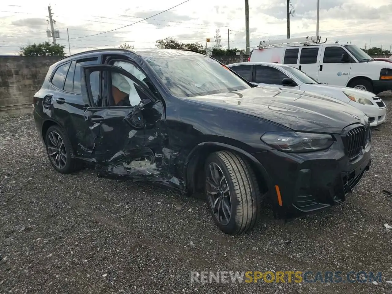 4 fotografías del automóvil dañado WBX47DP03PN218413 BMW X3 2023