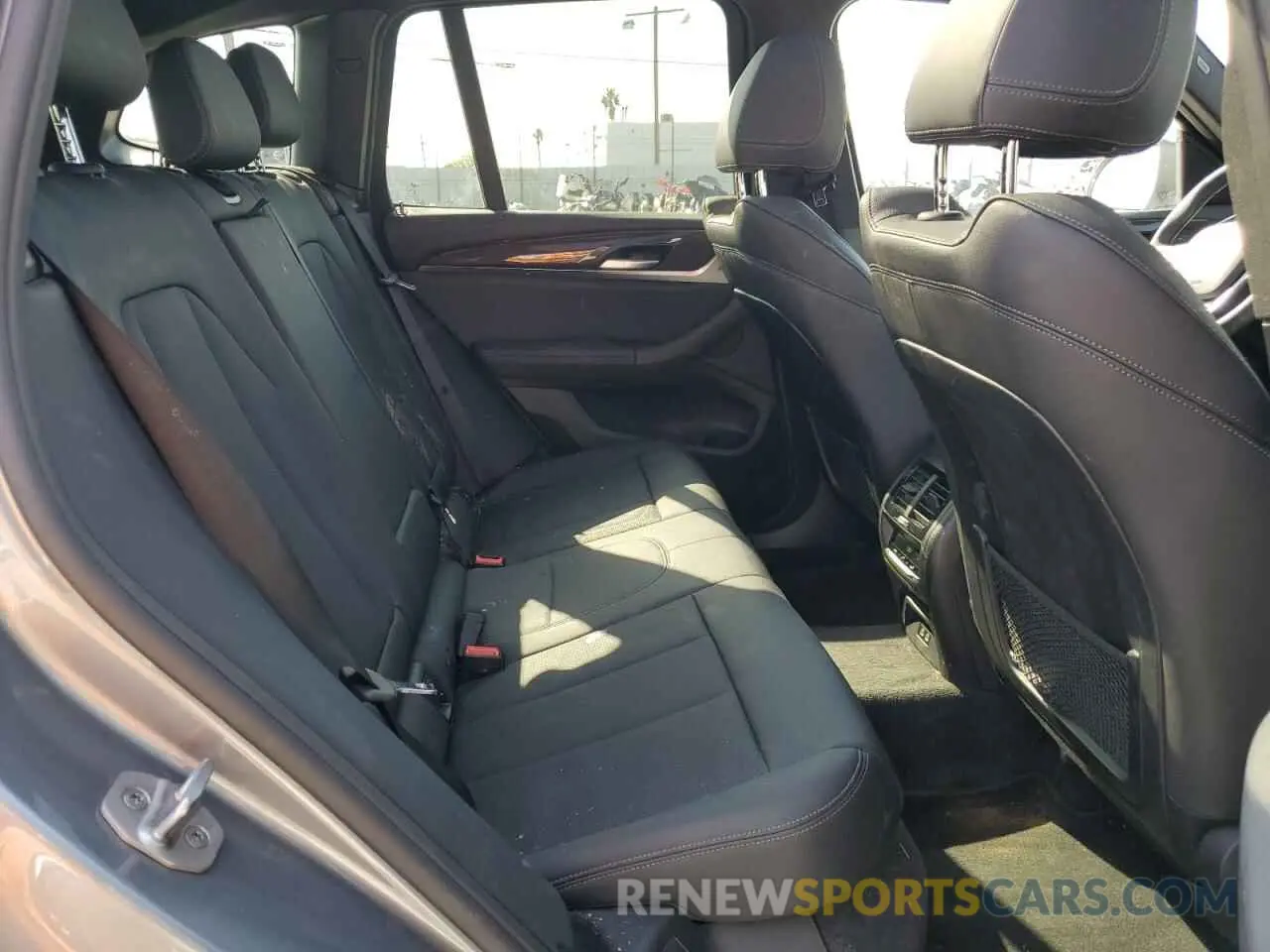 11 fotografías del automóvil dañado WBX47DP0XPN239016 BMW X3 2023