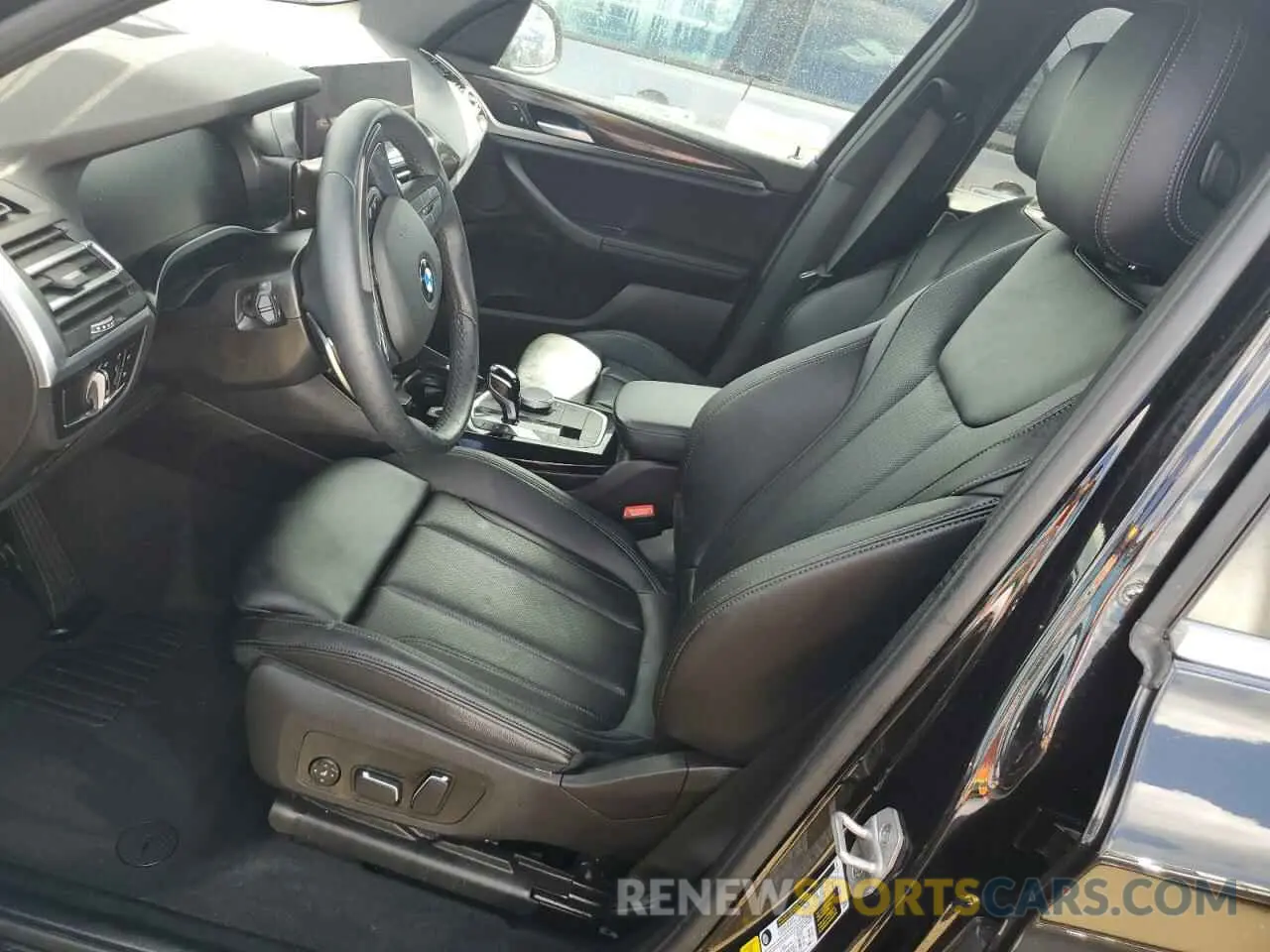 7 fotografías del automóvil dañado 5UX43DP01R9V03873 BMW X3 2024