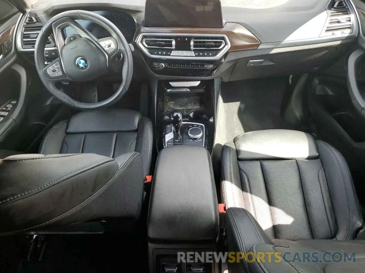 8 fotografías del automóvil dañado 5UX43DP01R9V03873 BMW X3 2024