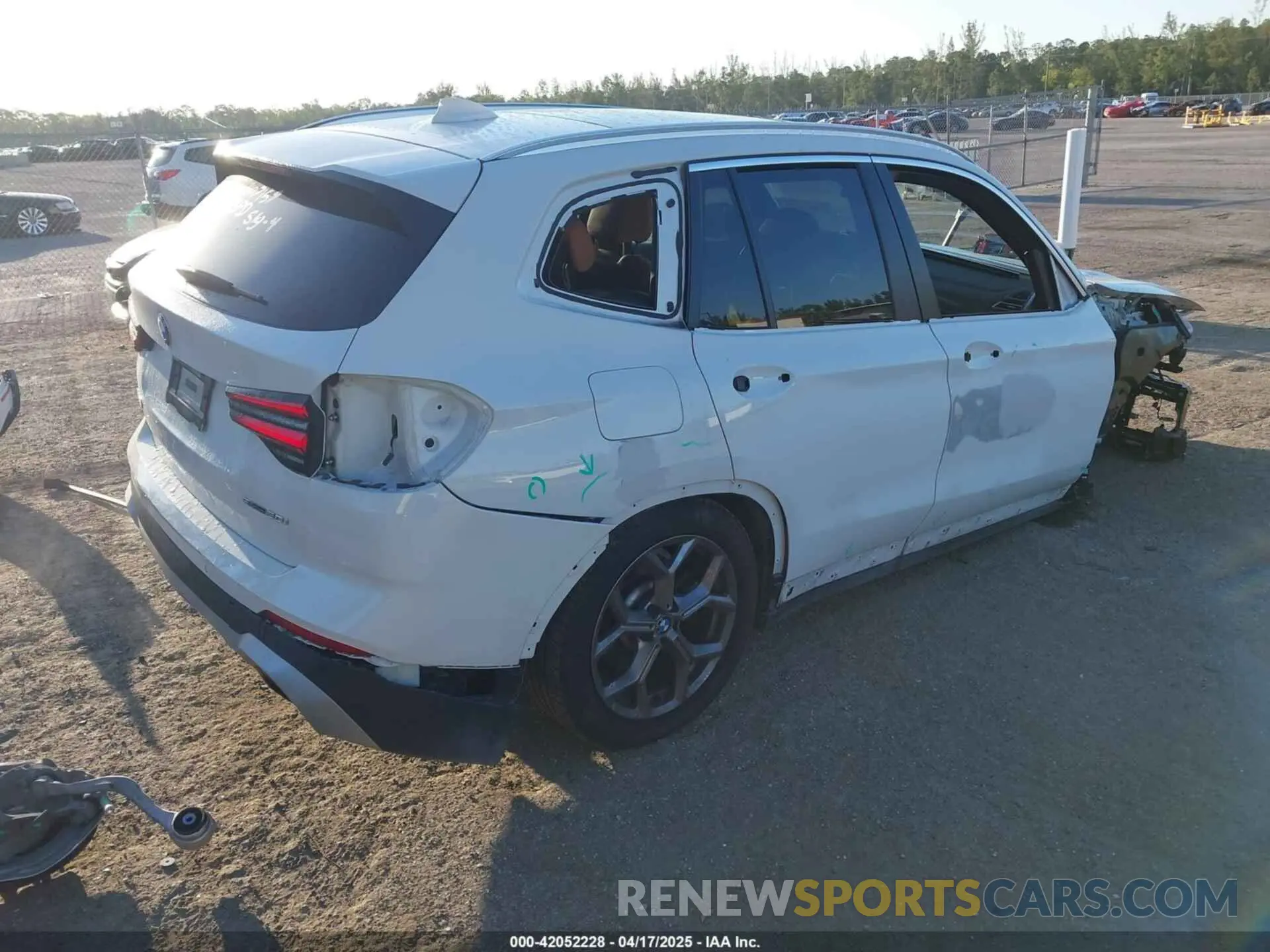 4 fotografías del automóvil dañado 5UX43DP02R9V01971 BMW X3 2024