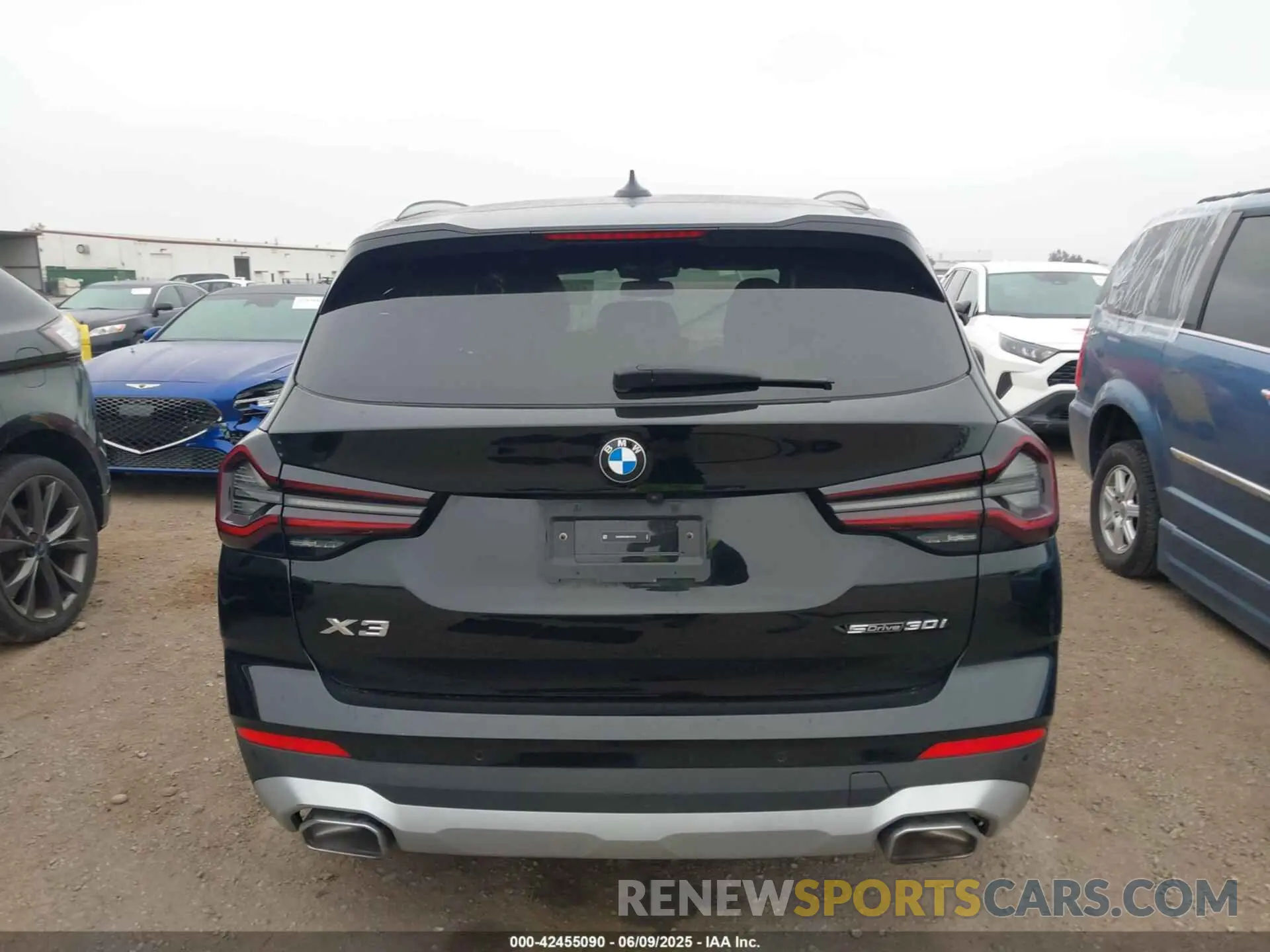 17 fotografías del automóvil dañado 5UX43DP03R9T57010 BMW X3 2024