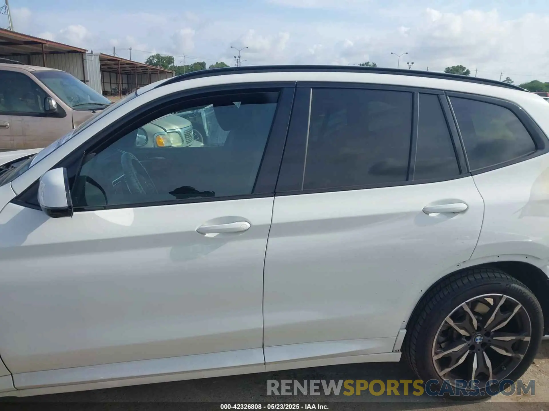 15 fotografías del automóvil dañado 5UX43DP03R9X37545 BMW X3 2024
