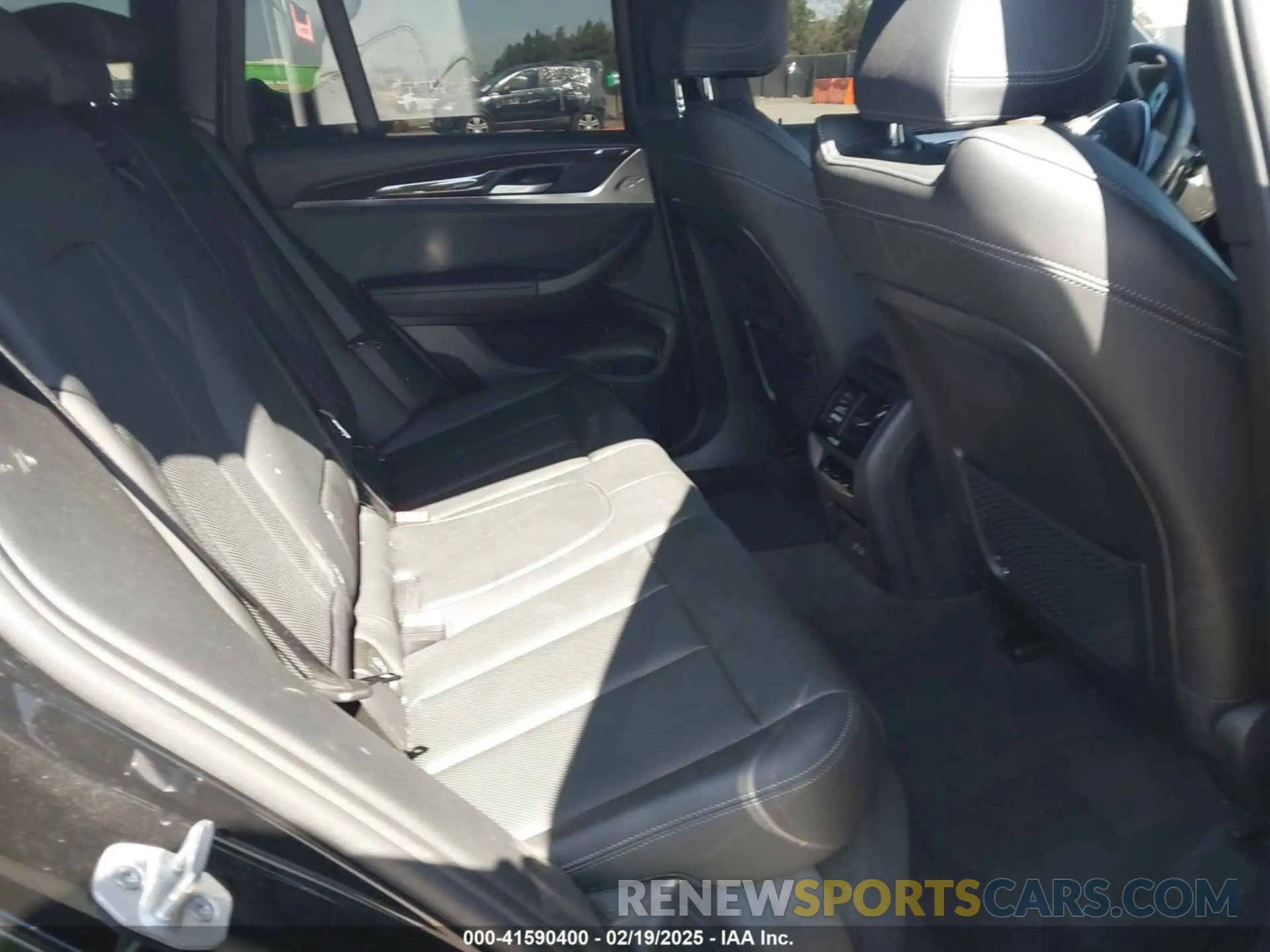 8 fotografías del automóvil dañado 5UX43DP03R9X41272 BMW X3 2024
