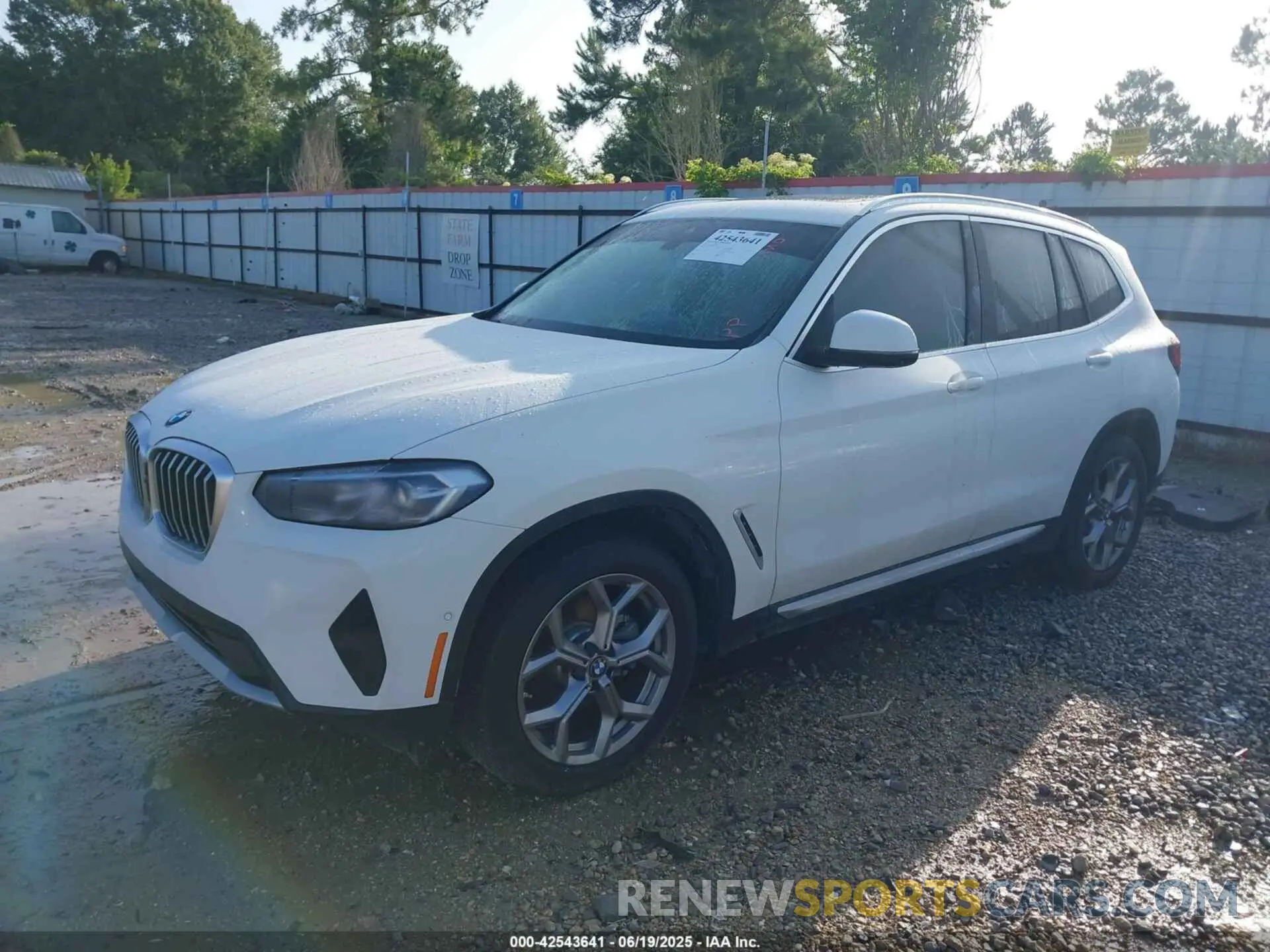 2 fotografías del automóvil dañado 5UX43DP04R9X30507 BMW X3 2024