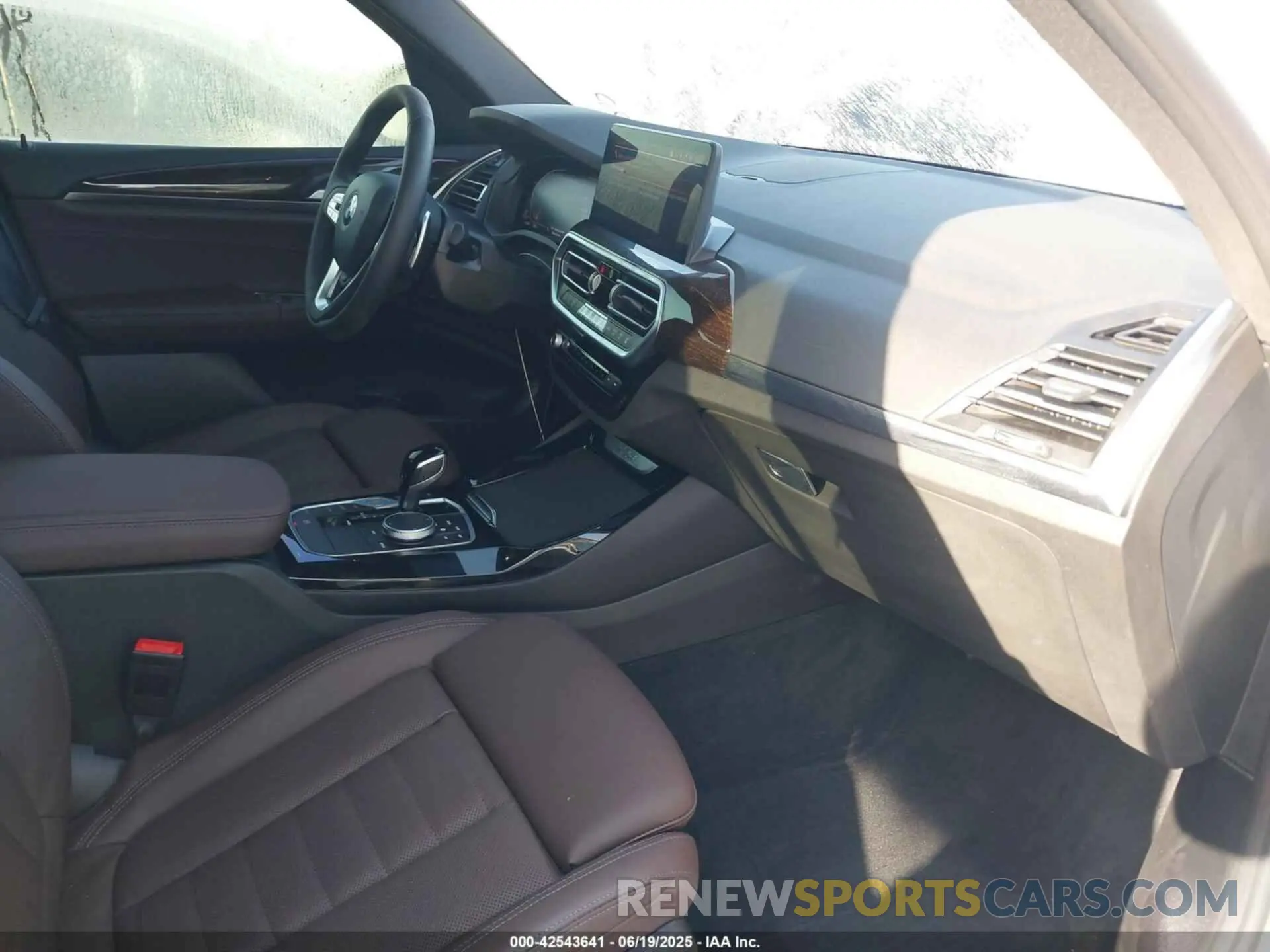 5 fotografías del automóvil dañado 5UX43DP04R9X30507 BMW X3 2024
