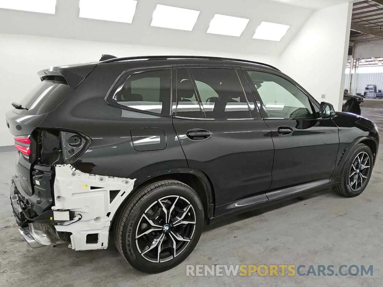 3 fotografías del automóvil dañado 5UX43DP05R9W55963 BMW X3 2024