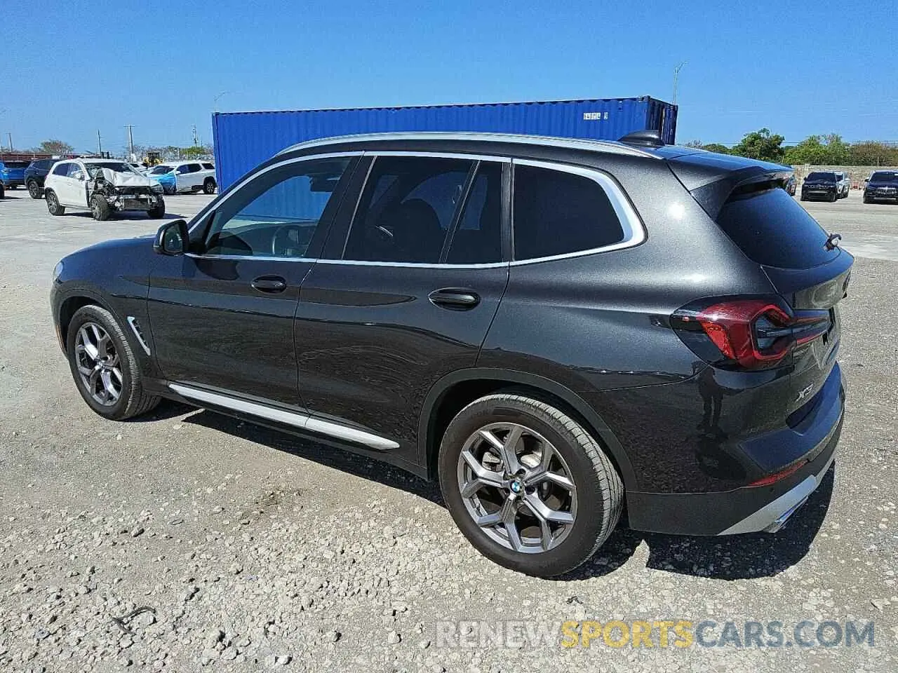 2 fotografías del automóvil dañado 5UX43DP06R9T45627 BMW X3 2024