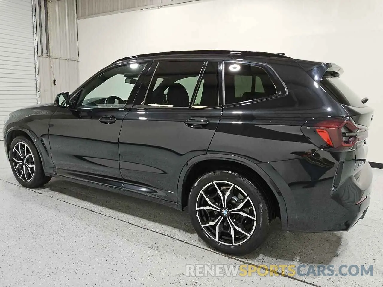 2 fotografías del automóvil dañado 5UX43DP06R9W55647 BMW X3 2024