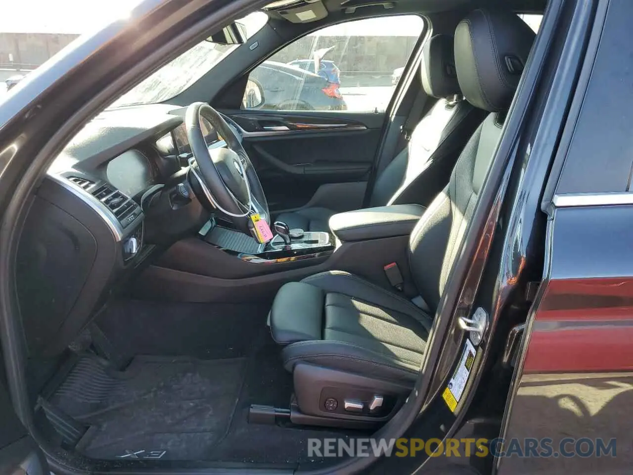 7 fotografías del automóvil dañado 5UX43DP07R9T42381 BMW X3 2024