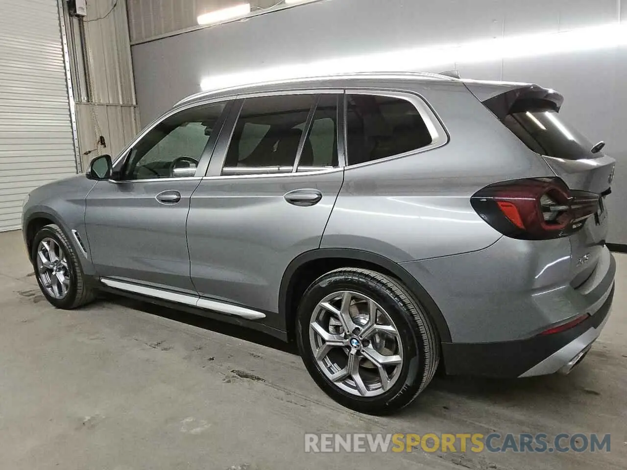 2 fotografías del automóvil dañado 5UX43DP08R9V33565 BMW X3 2024