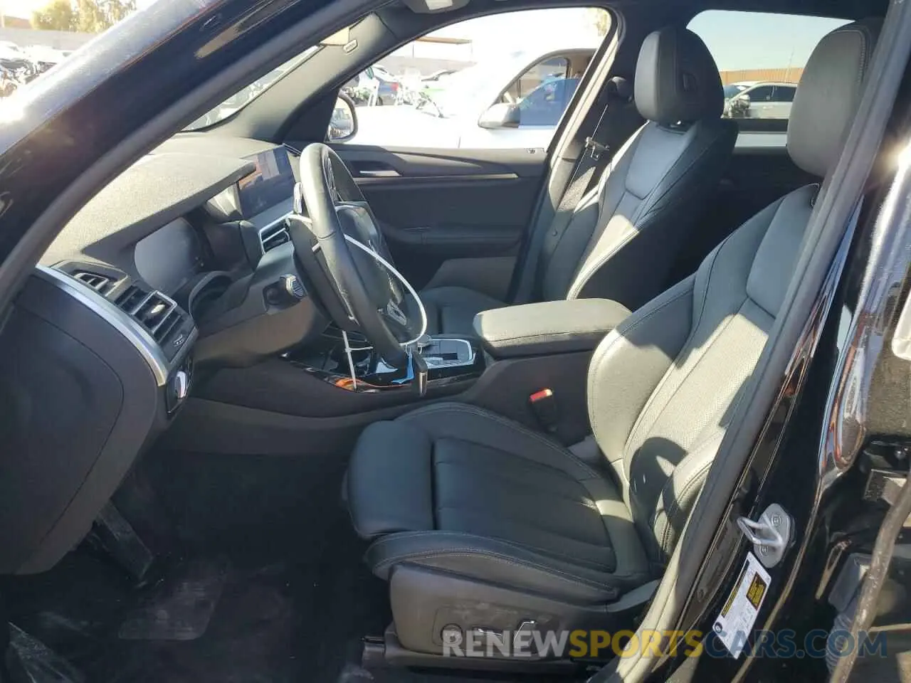 7 fotografías del automóvil dañado 5UX43DP08R9V83012 BMW X3 2024