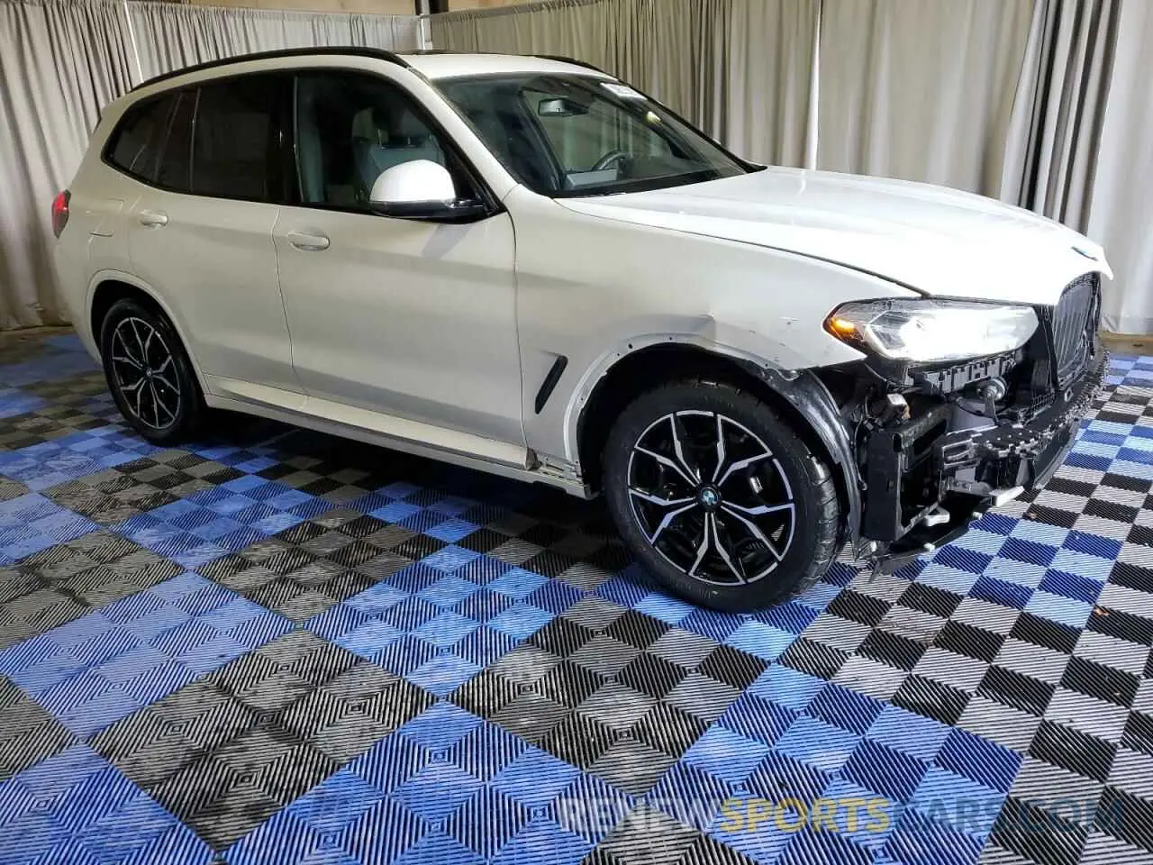 4 fotografías del automóvil dañado 5UX53DP03R9W57506 BMW X3 2024