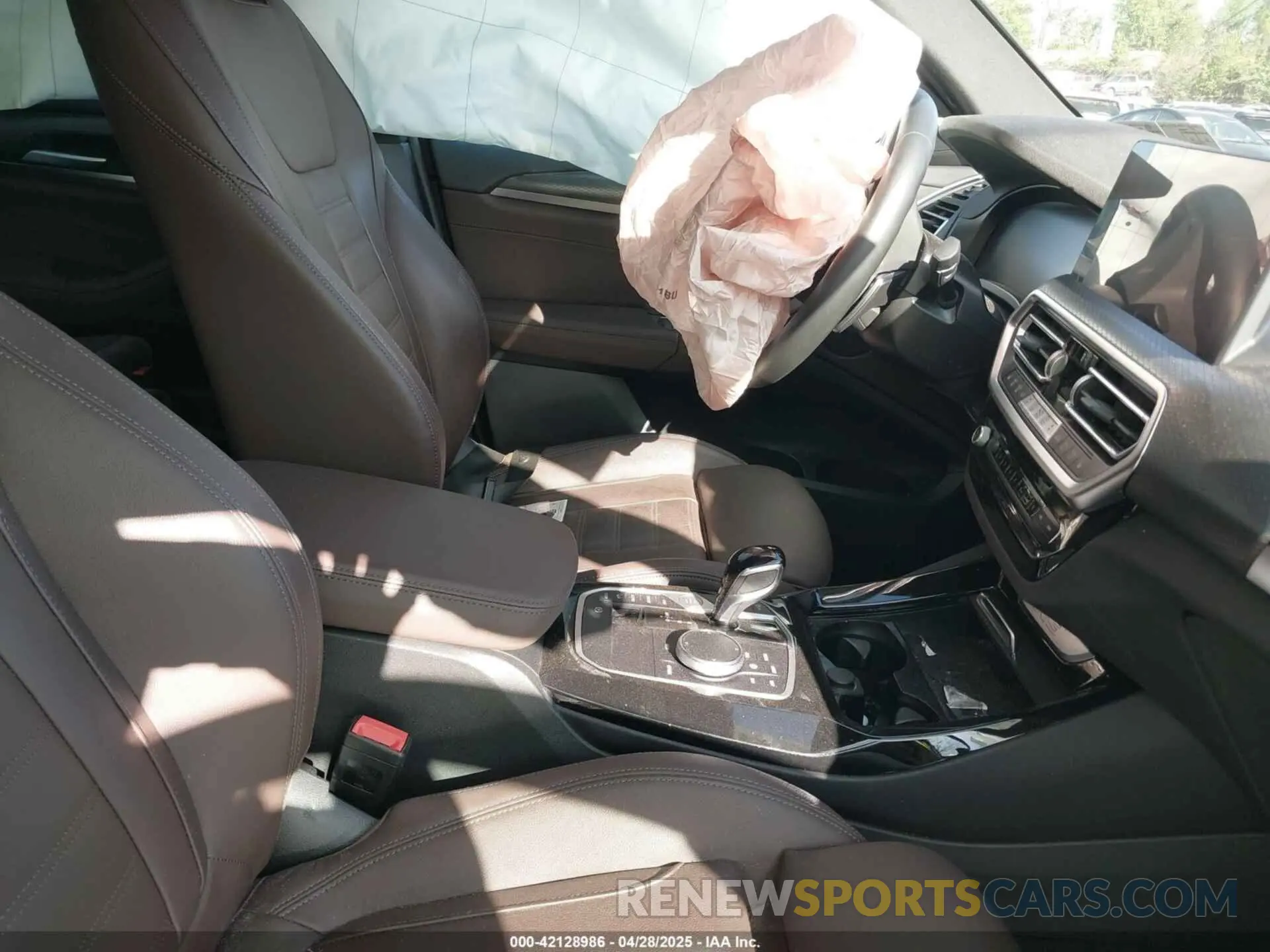 5 fotografías del automóvil dañado 5UX53DP08R9V36583 BMW X3 2024