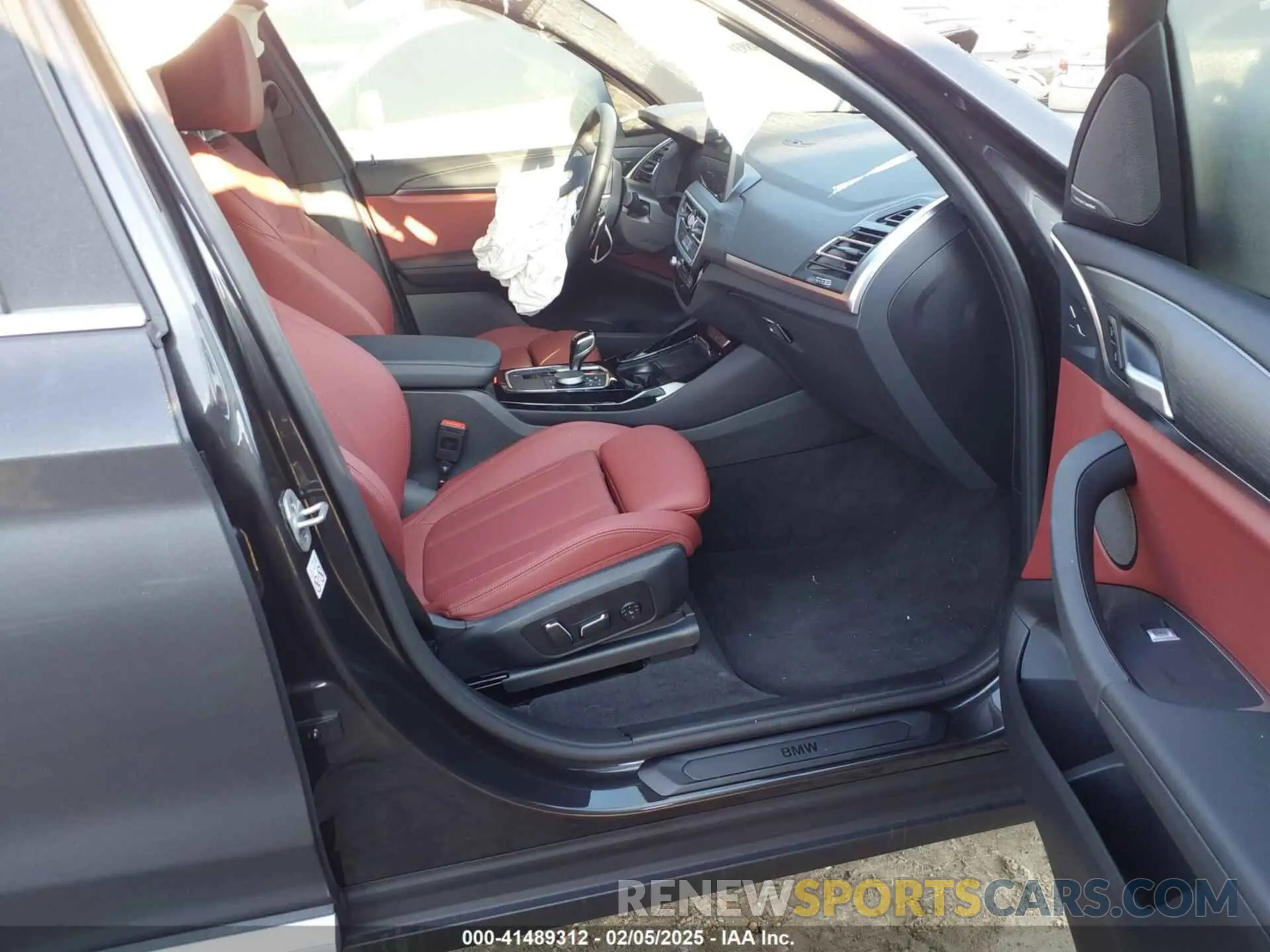 5 fotografías del automóvil dañado WBX47DP03RN289159 BMW X3 2024