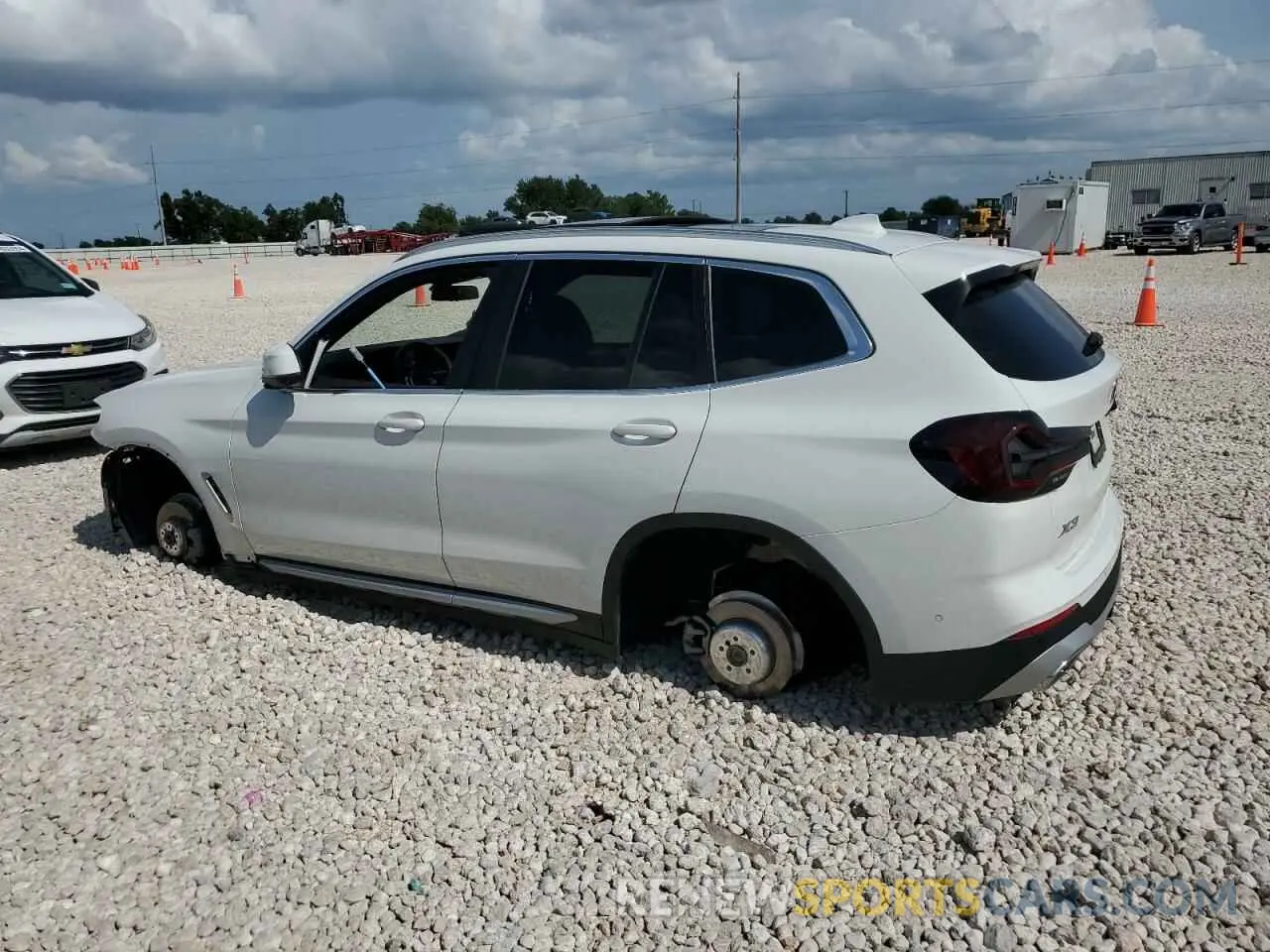 2 fotografías del automóvil dañado WBX47DP05RN252811 BMW X3 2024