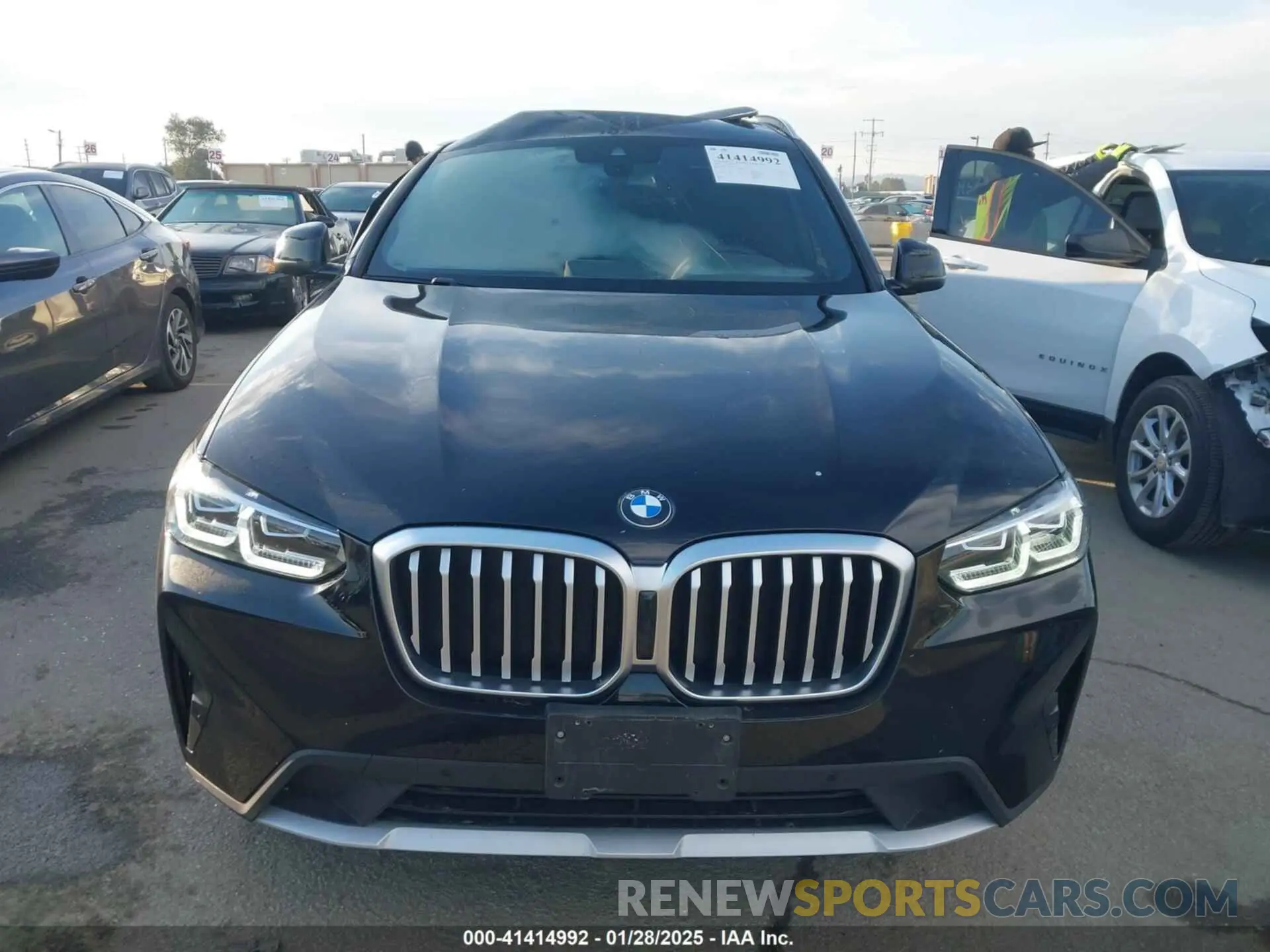12 fotografías del automóvil dañado WBX47DP0XRN261570 BMW X3 2024