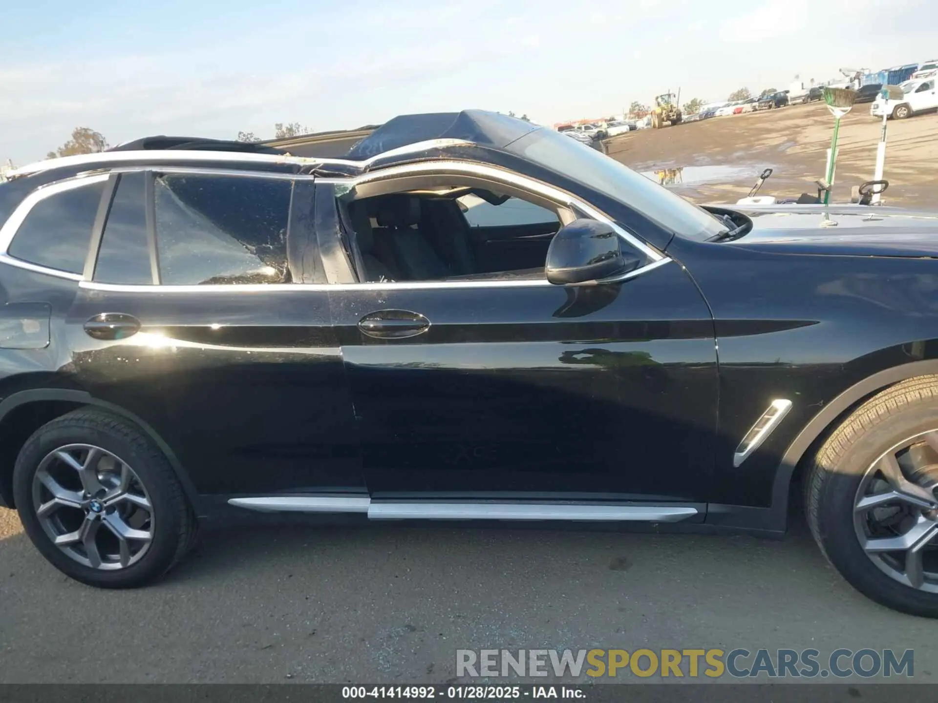 13 fotografías del automóvil dañado WBX47DP0XRN261570 BMW X3 2024