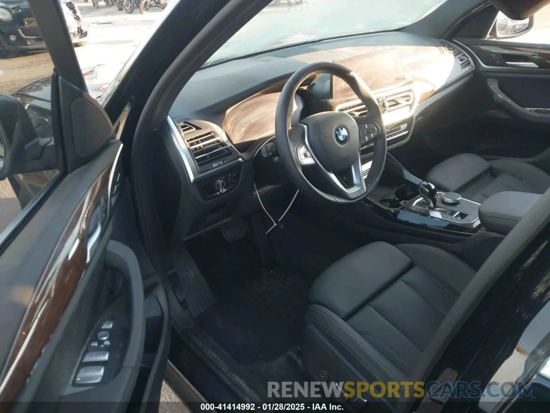 5 fotografías del automóvil dañado WBX47DP0XRN261570 BMW X3 2024