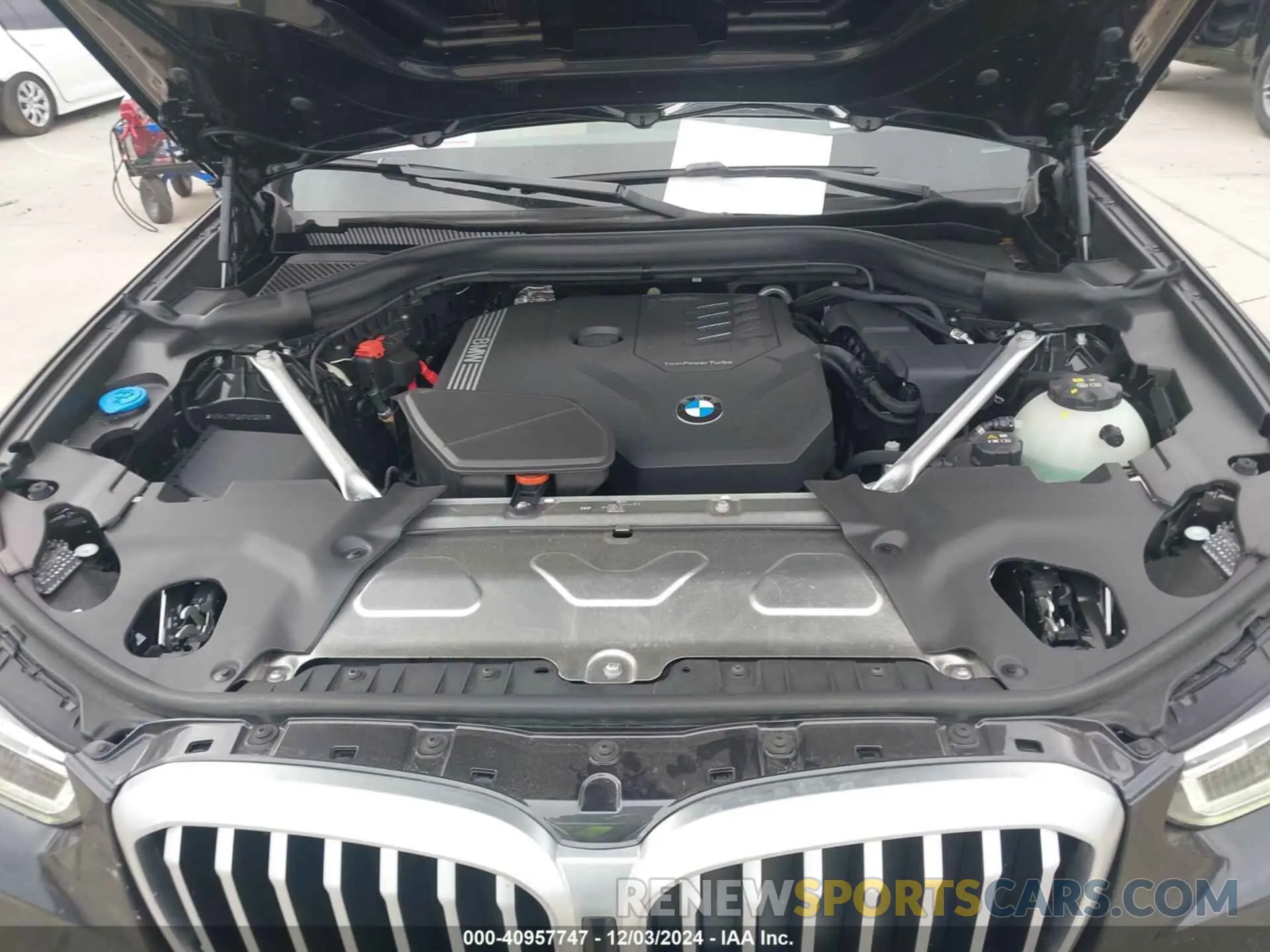 10 fotografías del automóvil dañado WBX47DP0XRN310010 BMW X3 2024